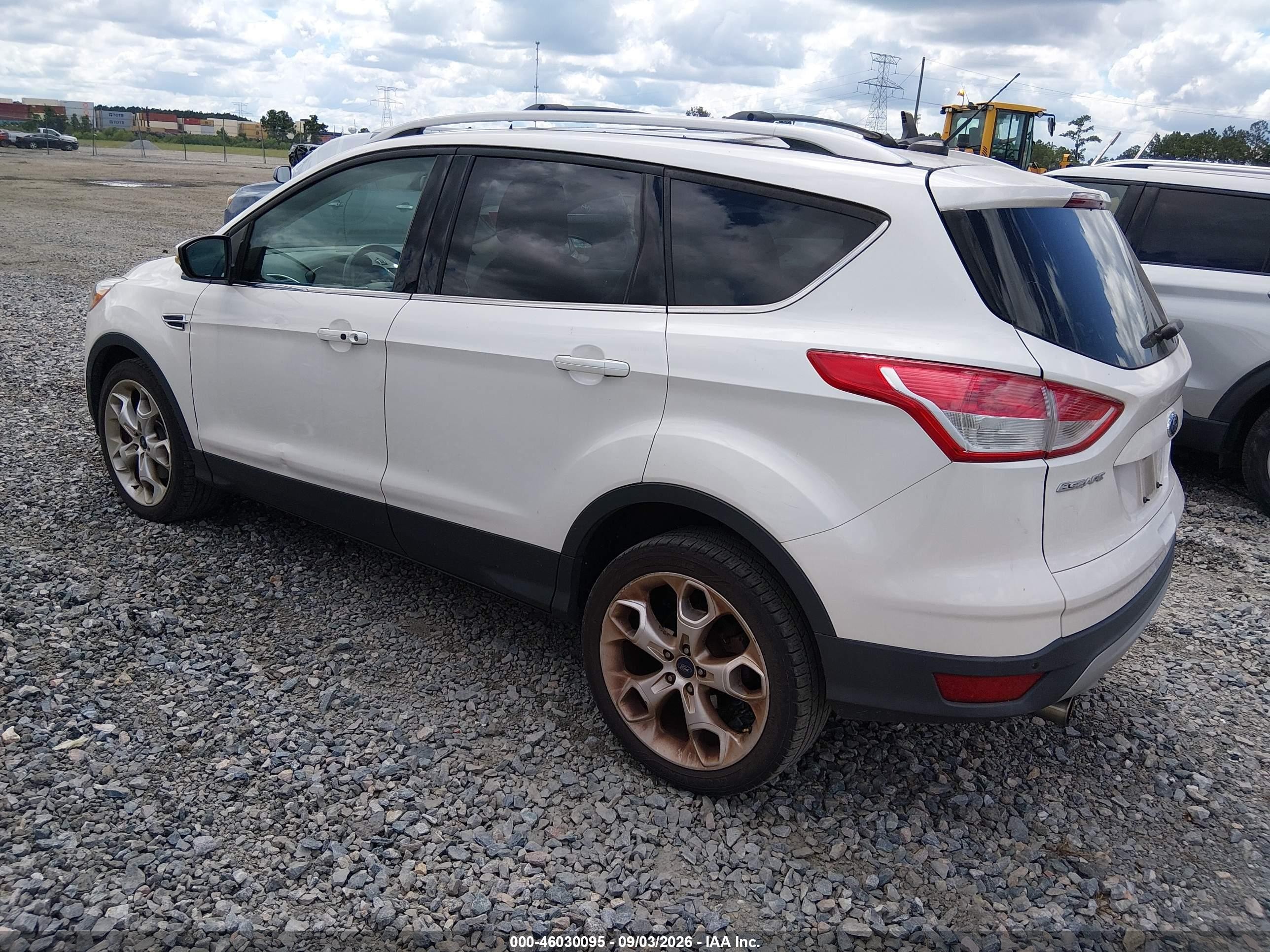 2013 Ford Escape Titanium Белый vin: 1FMCU0J99DUA46418