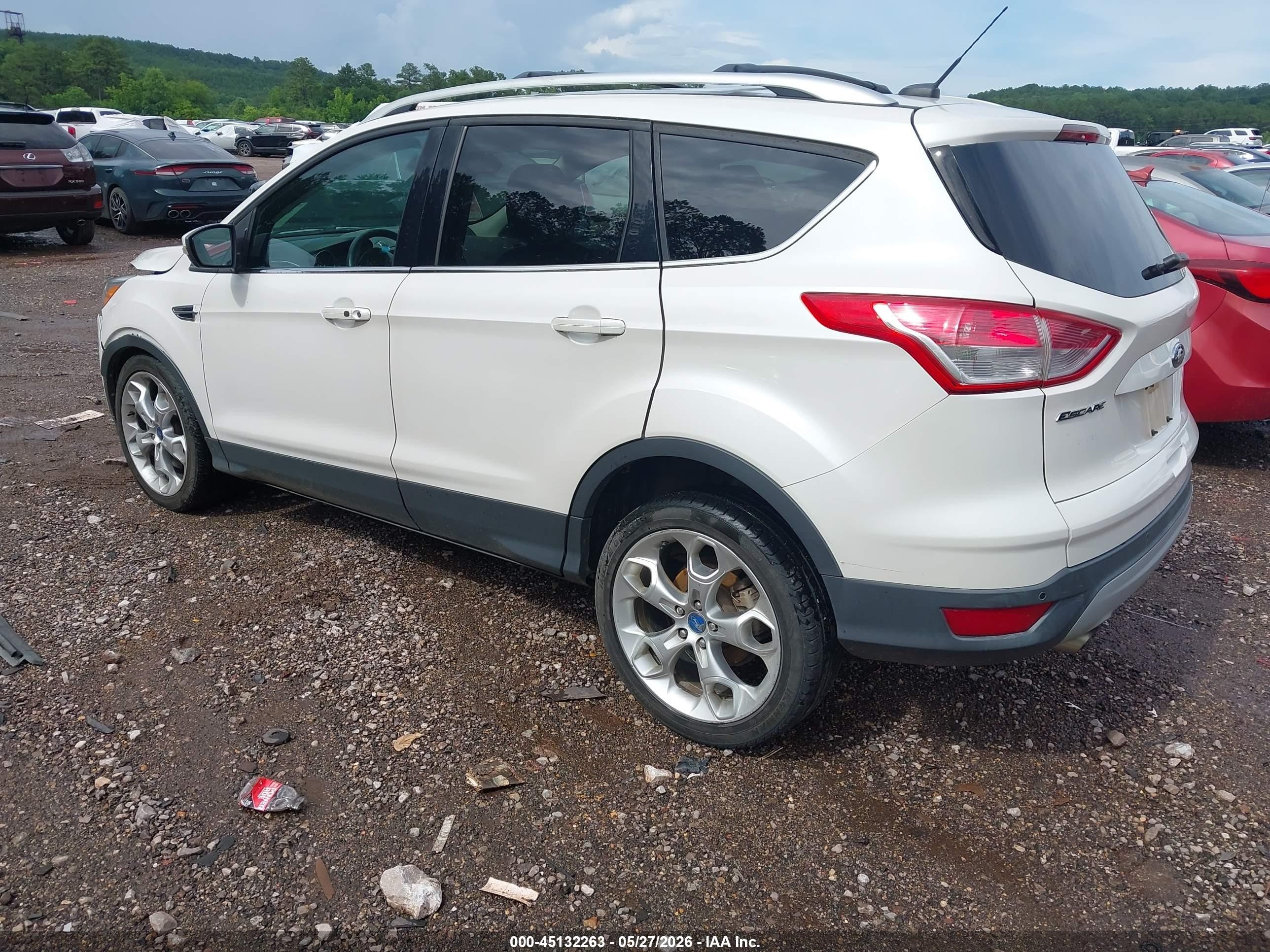 2013 Ford Escape Titanium White vin: 1FMCU0J99DUB12594
