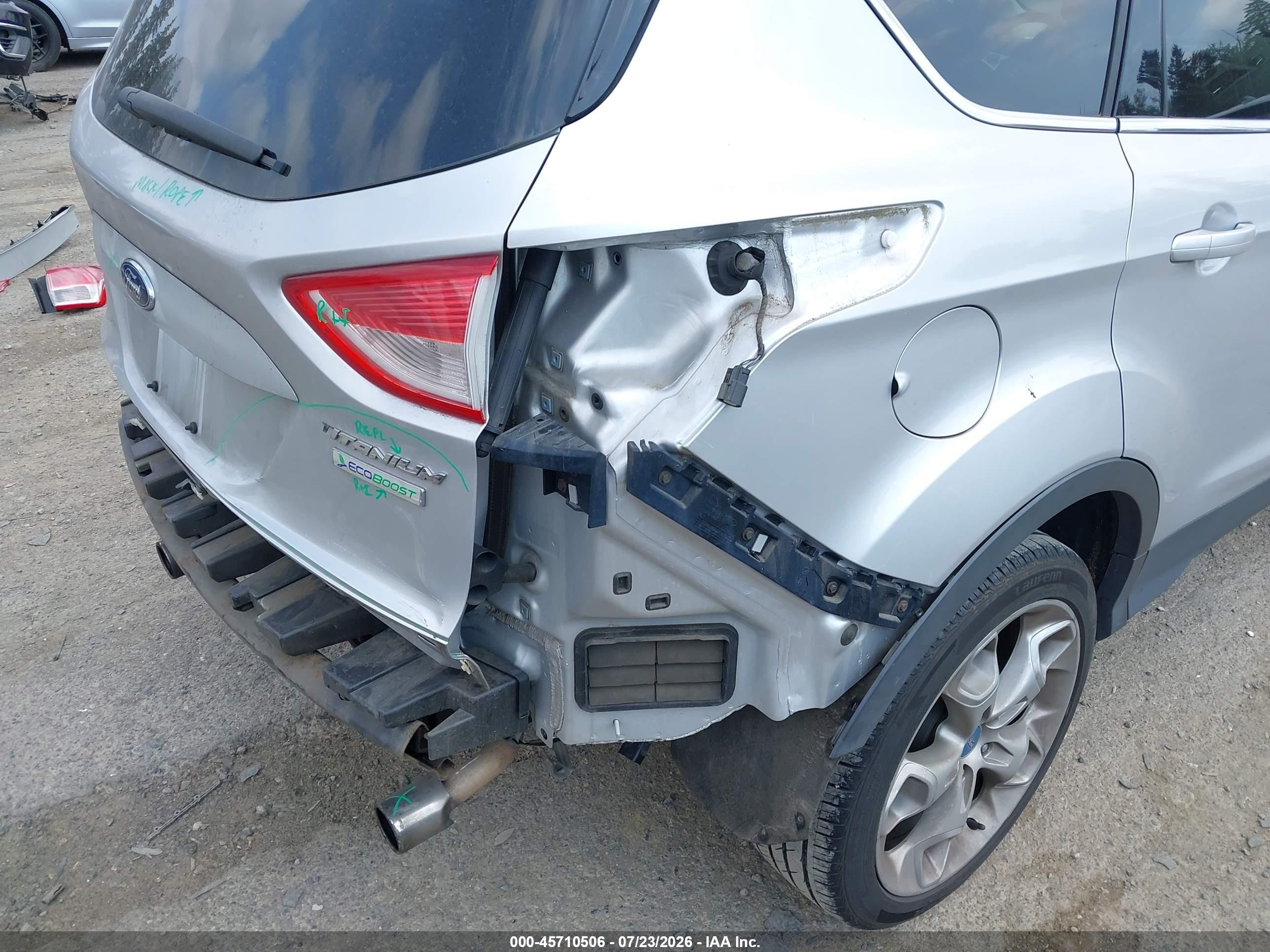 2013 Ford Escape Titanium Silver vin: 1FMCU0J99DUB83990