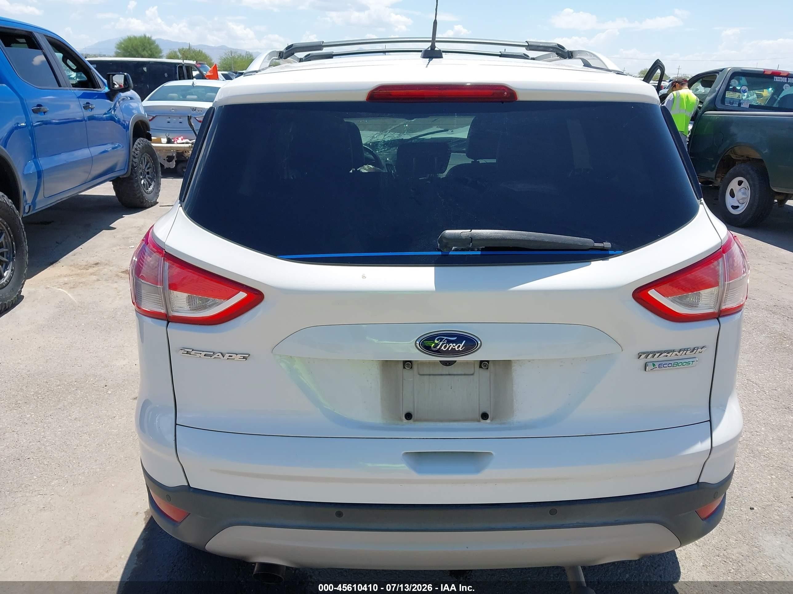 2013 Ford Escape Titanium White vin: 1FMCU0J99DUD39428