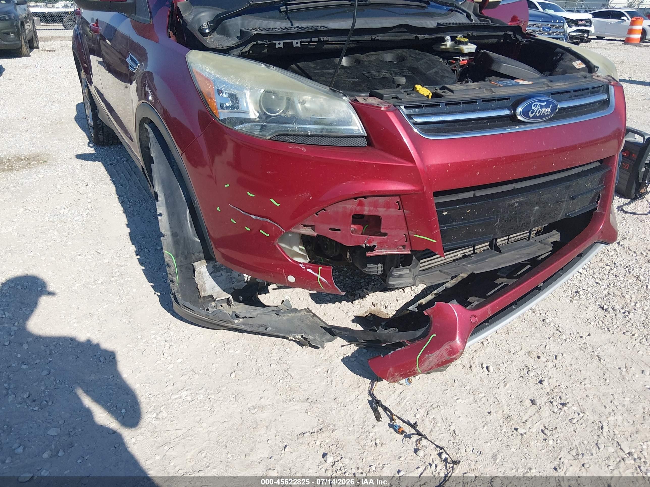 2014 Ford Escape Titanium Темно-бордовый vin: 1FMCU0J99EUB98183