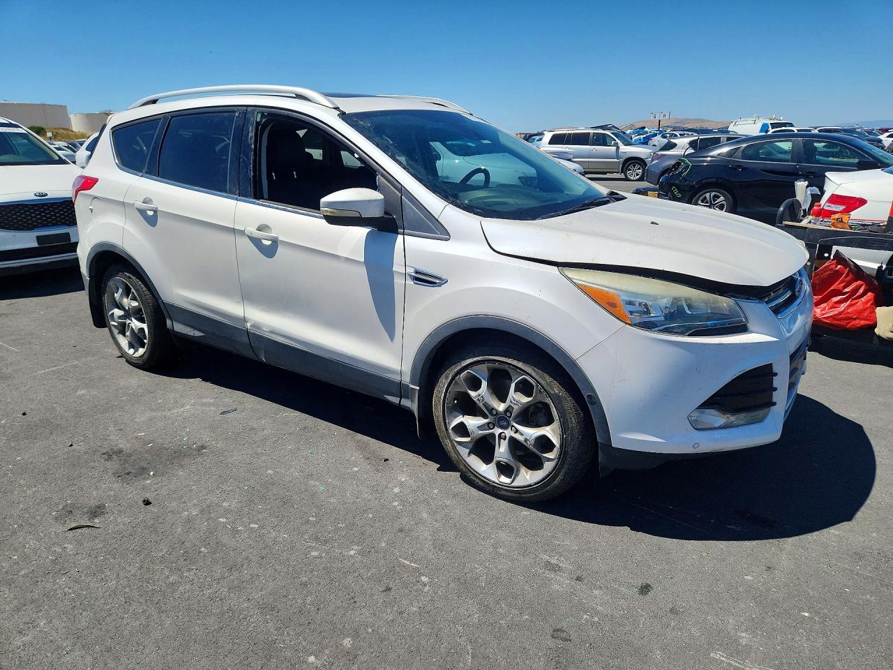 2014 Ford Escape Titanium White vin: 1FMCU0J99EUE38882