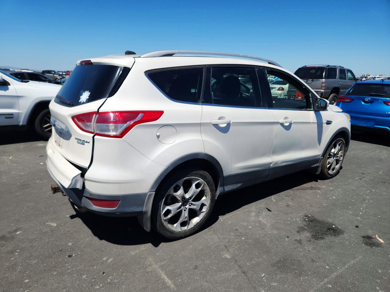 2014 Ford Escape Titanium White vin: 1FMCU0J99EUE38882