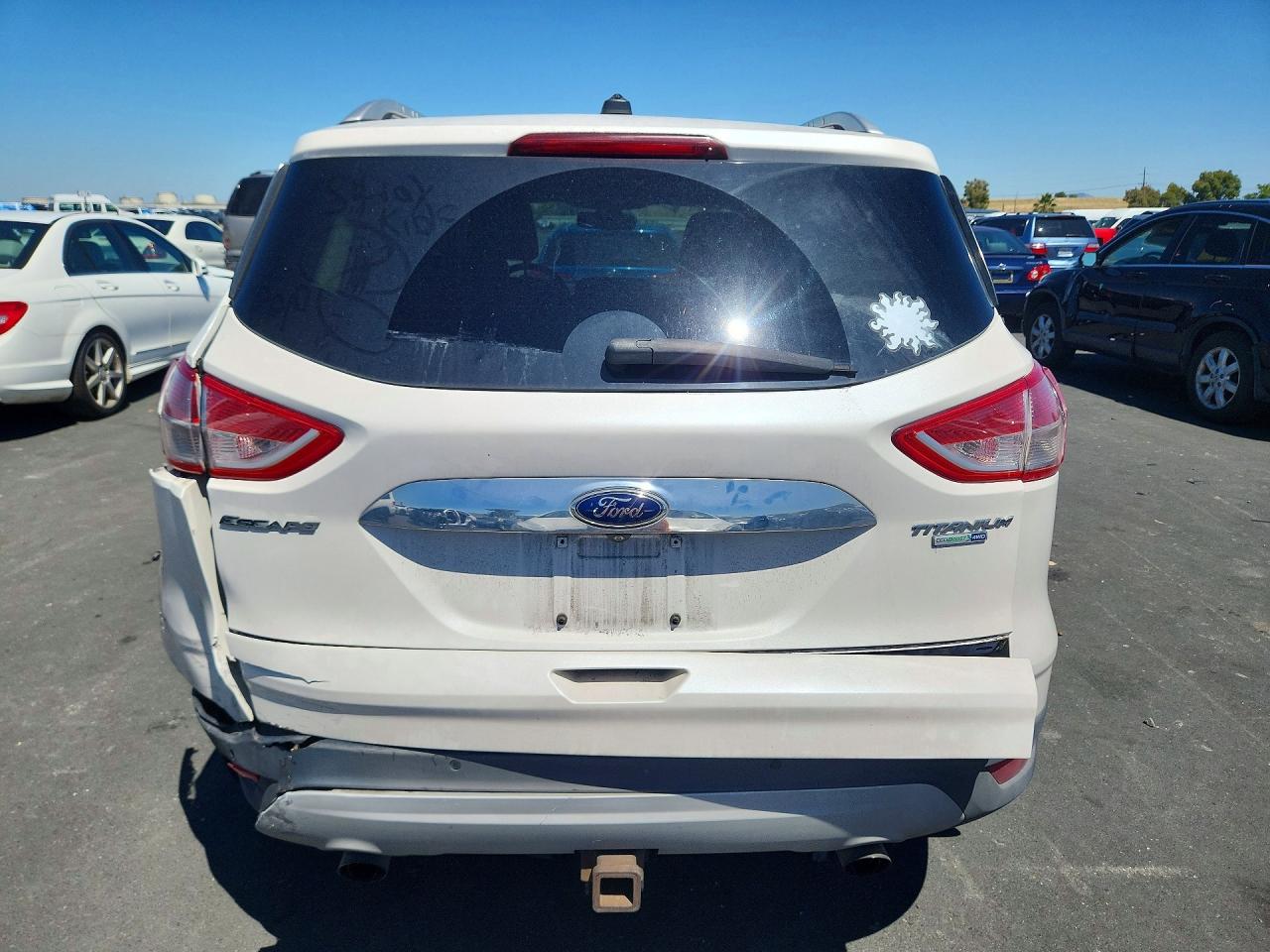 2014 Ford Escape Titanium White vin: 1FMCU0J99EUE38882