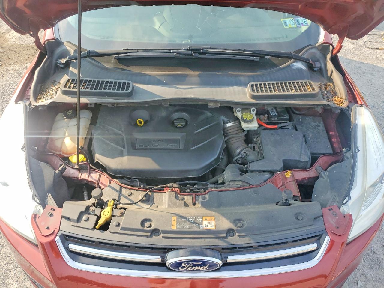 2015 Ford Escape Titanium Burgundy vin: 1FMCU0J99FUA69023