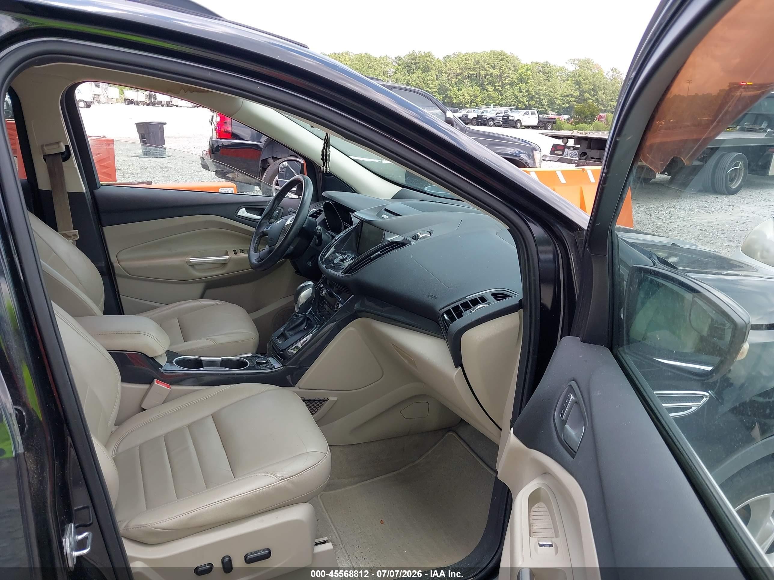 2015 Ford Escape Titanium Black vin: 1FMCU0J99FUC90220