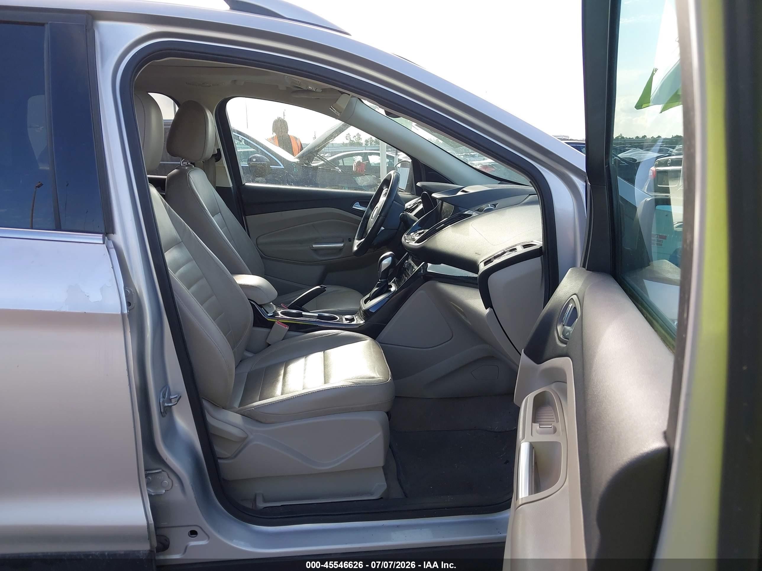 2014 Ford Escape Titanium Серебряный vin: 1FMCU0J9XEUA79493