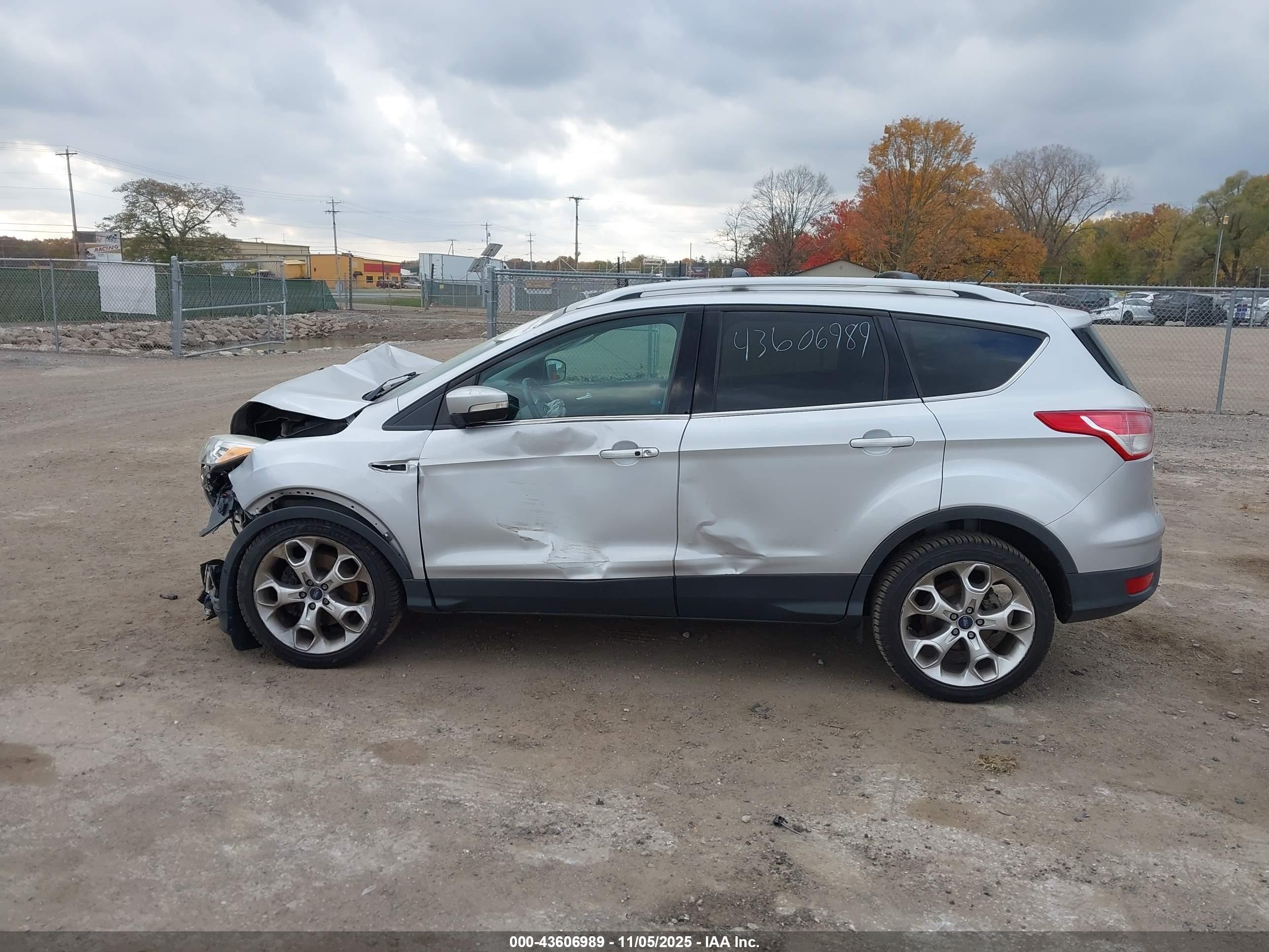 2014 Ford Escape Titanium Silver vin: 1FMCU0J9XEUA83690