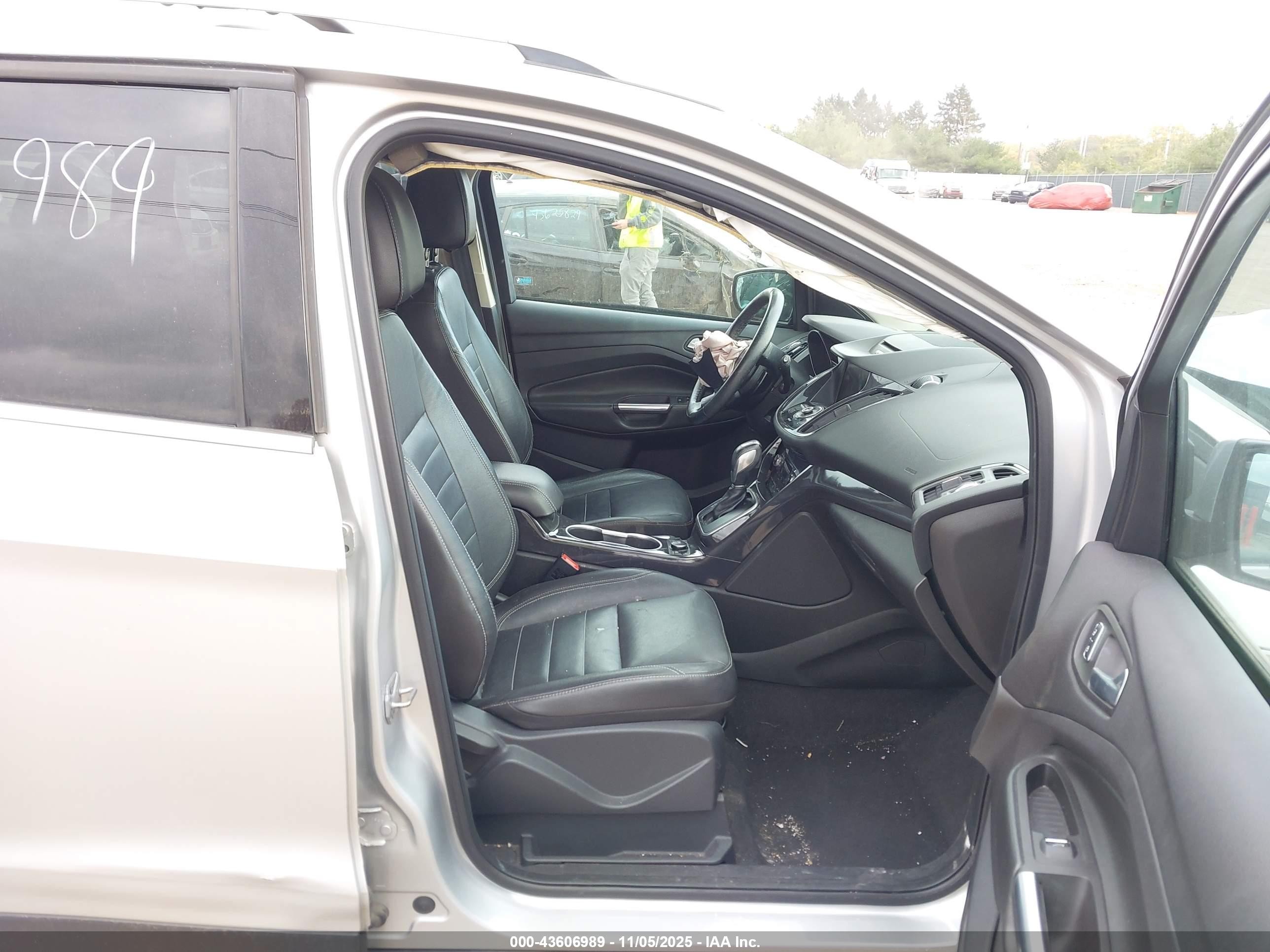 2014 Ford Escape Titanium Silver vin: 1FMCU0J9XEUA83690
