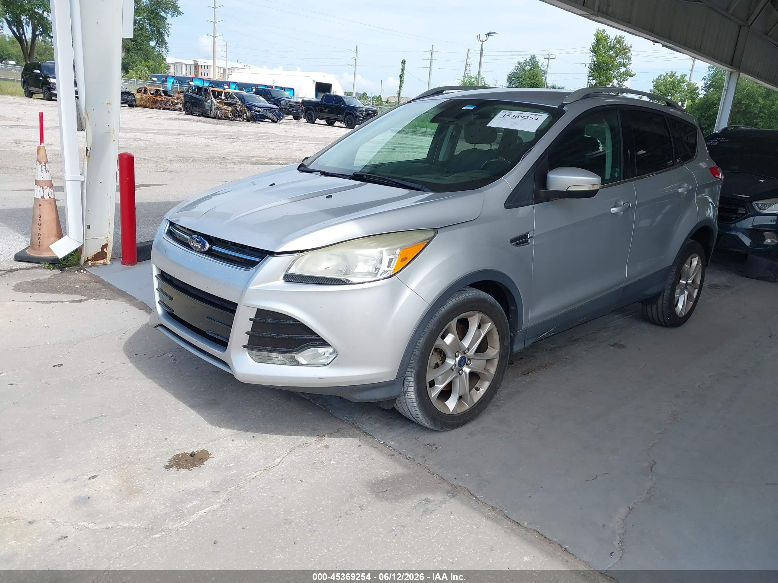 2014 Ford Escape Titanium Silver vin: 1FMCU0J9XEUB55519