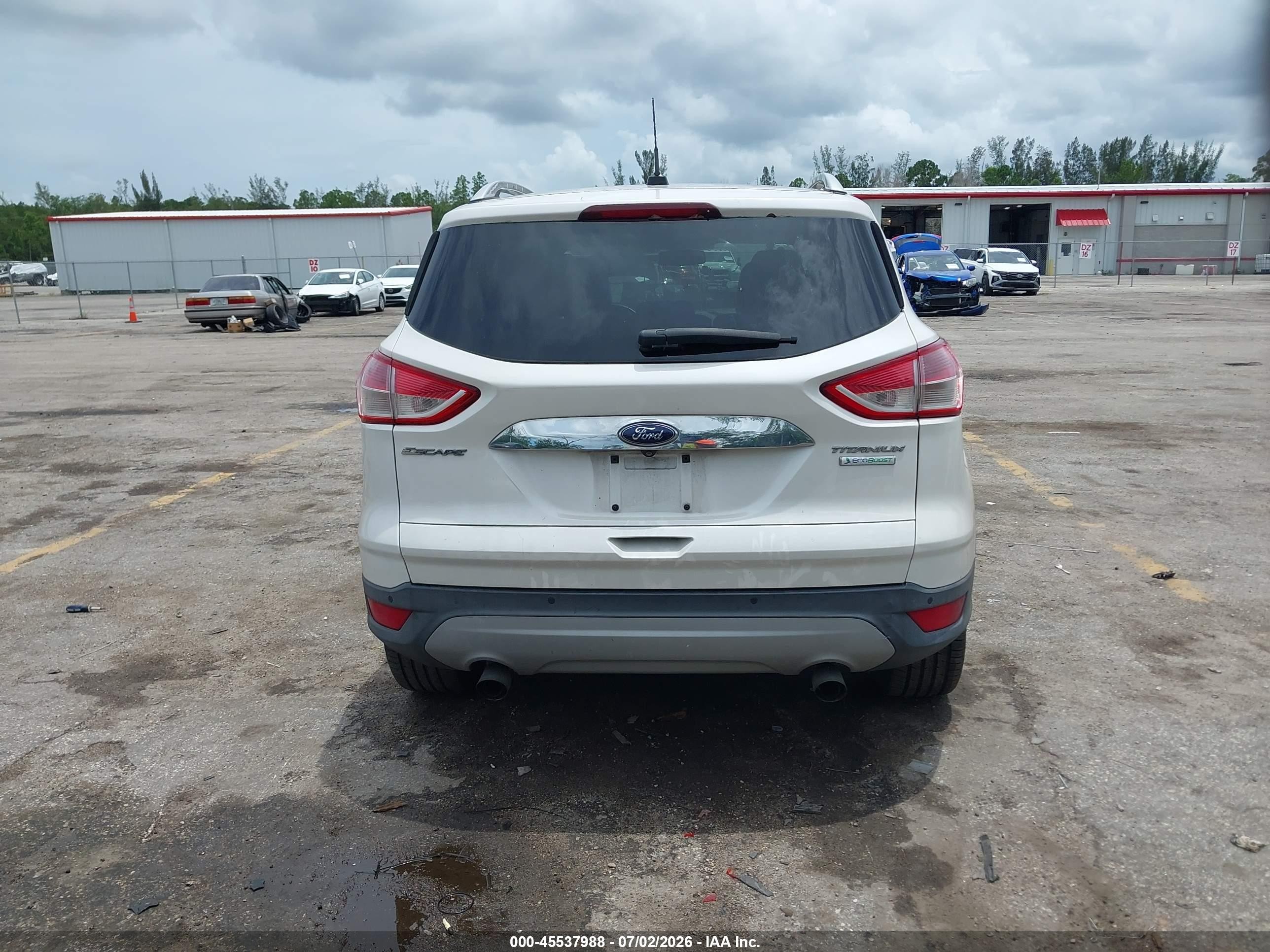 2014 Ford Escape Titanium White vin: 1FMCU0J9XEUC16612