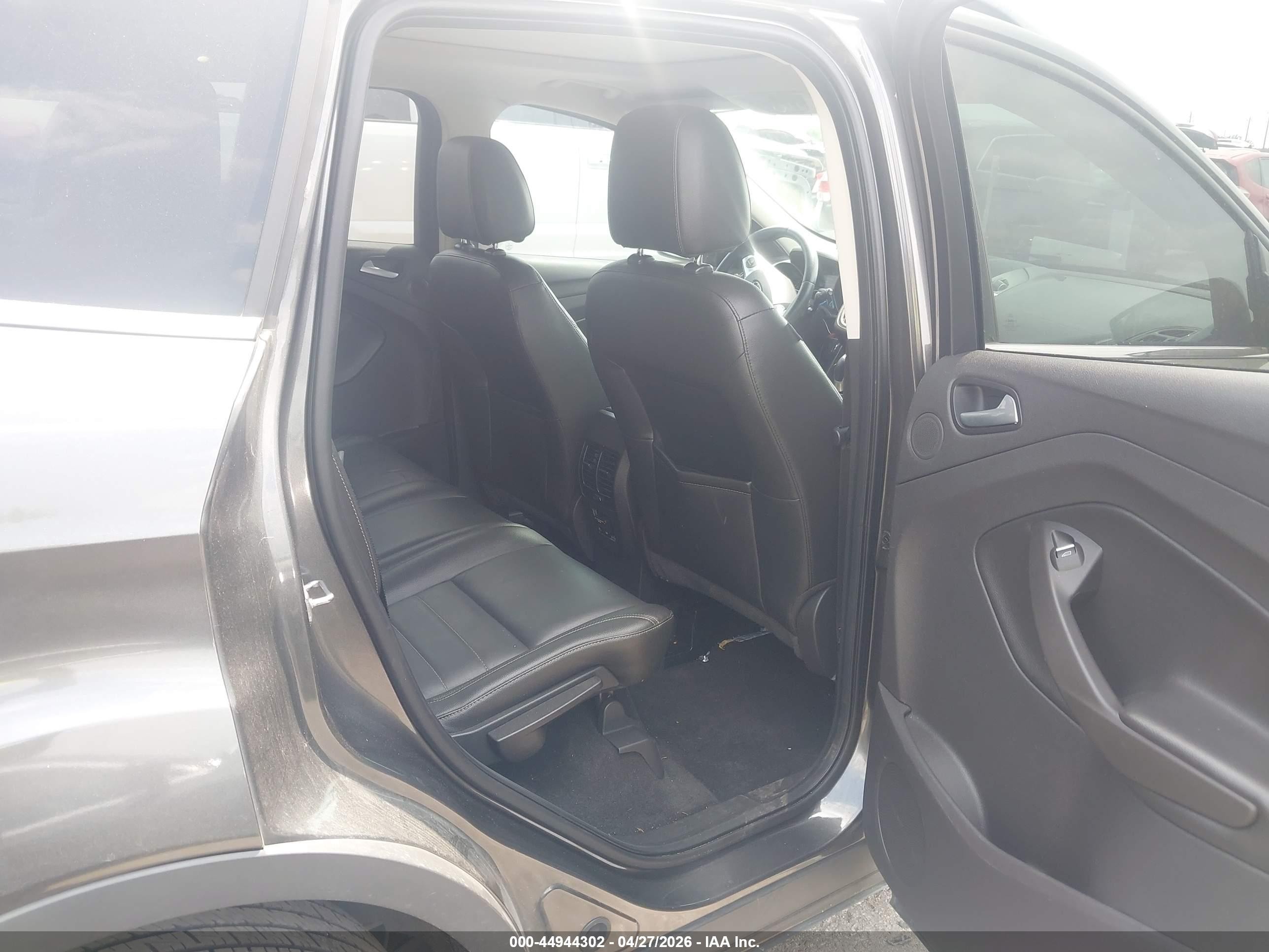 2015 Ford Escape Titanium Gray vin: 1FMCU0J9XFUB39595
