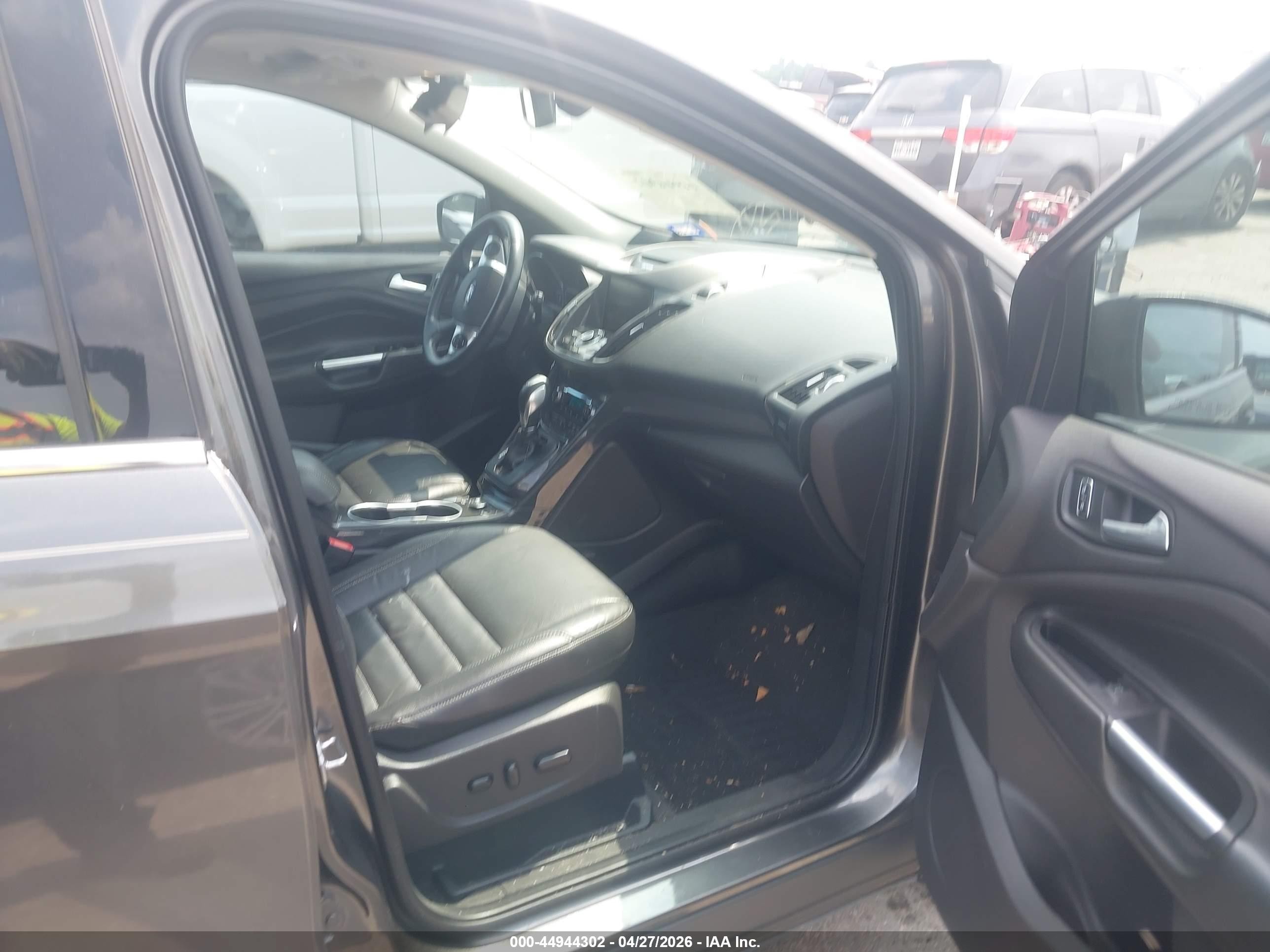 2015 Ford Escape Titanium Gray vin: 1FMCU0J9XFUB39595