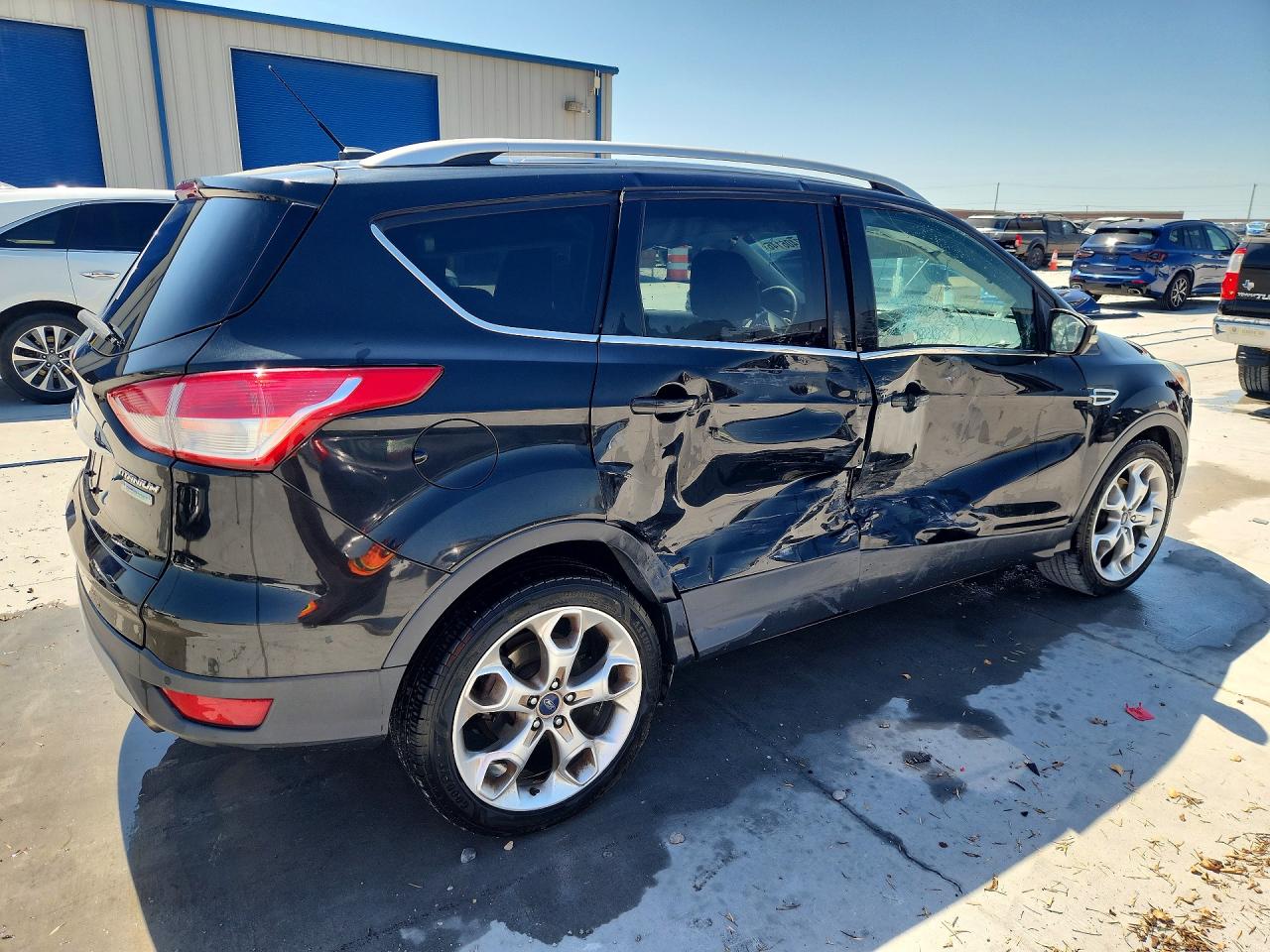 2015 Ford Escape Titanium Black vin: 1FMCU0J9XFUC07569
