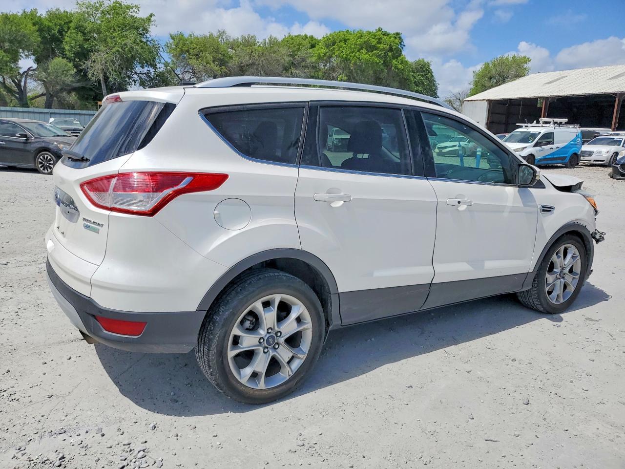 2015 Ford Escape Titanium Белый vin: 1FMCU0J9XFUC61499