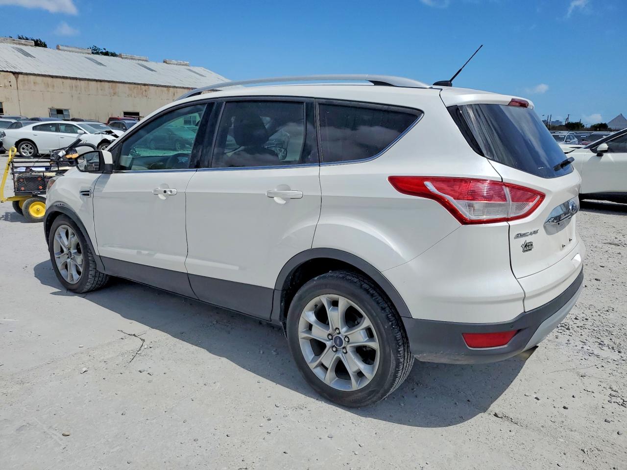 2015 Ford Escape Titanium Белый vin: 1FMCU0J9XFUC61499