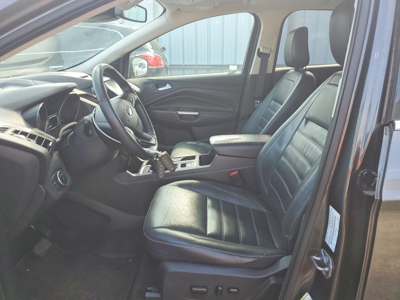 2018 Ford Escape Titanium Black vin: 1FMCU0J9XJUB95268