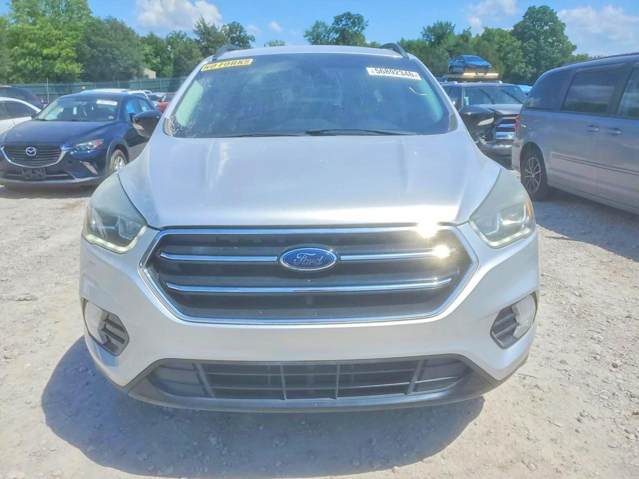 2017 Ford Escape Titanium Серебряный vin: 1FMCU0JD0HUD72389