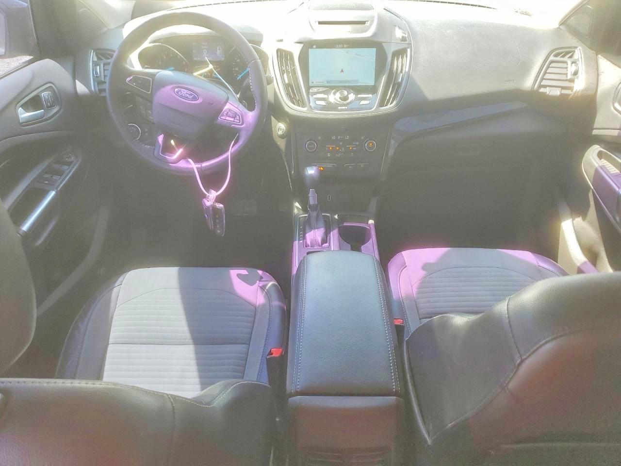 2017 Ford Escape Titanium Серебряный vin: 1FMCU0JD0HUD72389