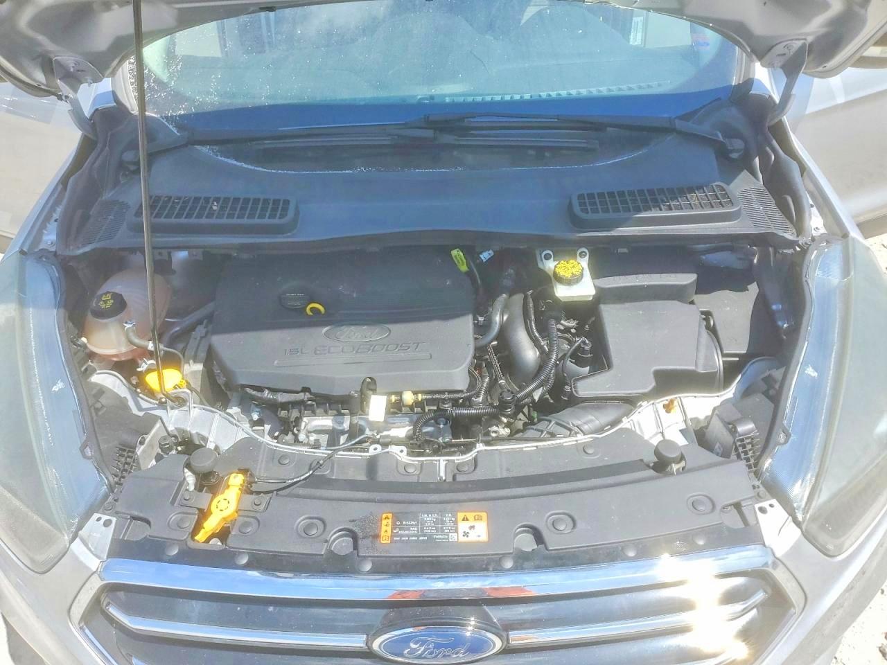 2017 Ford Escape Titanium Серебряный vin: 1FMCU0JD0HUD72389