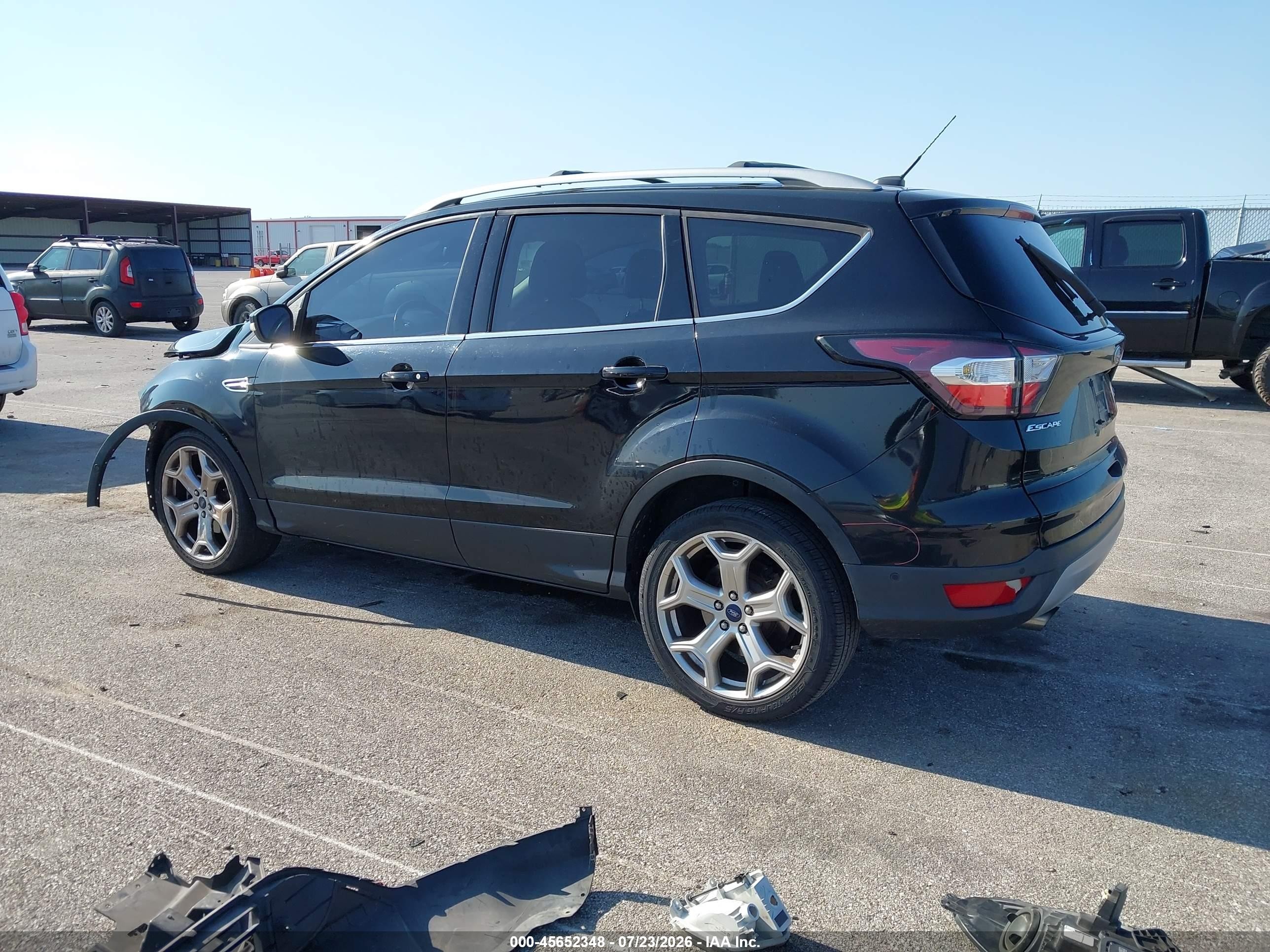 2017 Ford Escape Titanium Black vin: 1FMCU0JD1HUB12762