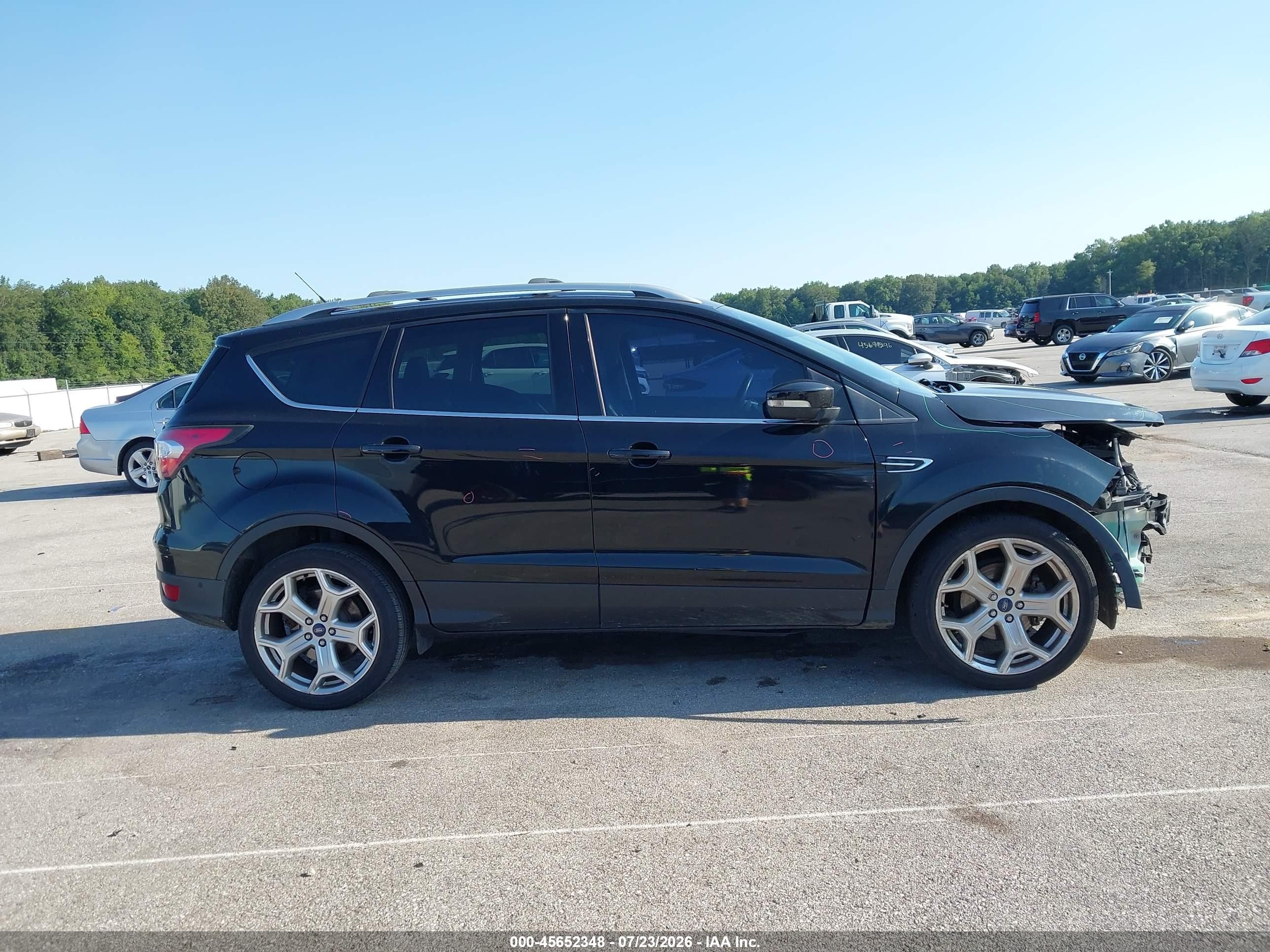 2017 Ford Escape Titanium Black vin: 1FMCU0JD1HUB12762