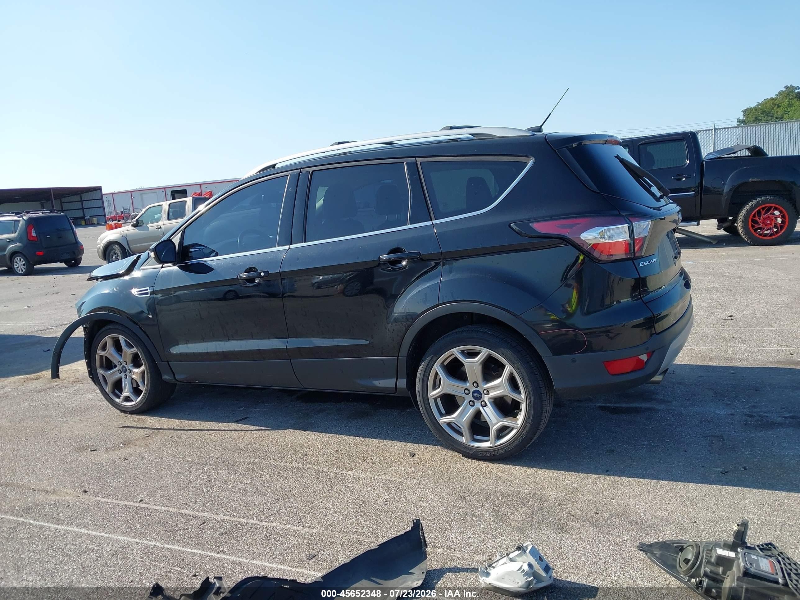 2017 Ford Escape Titanium Black vin: 1FMCU0JD1HUB12762