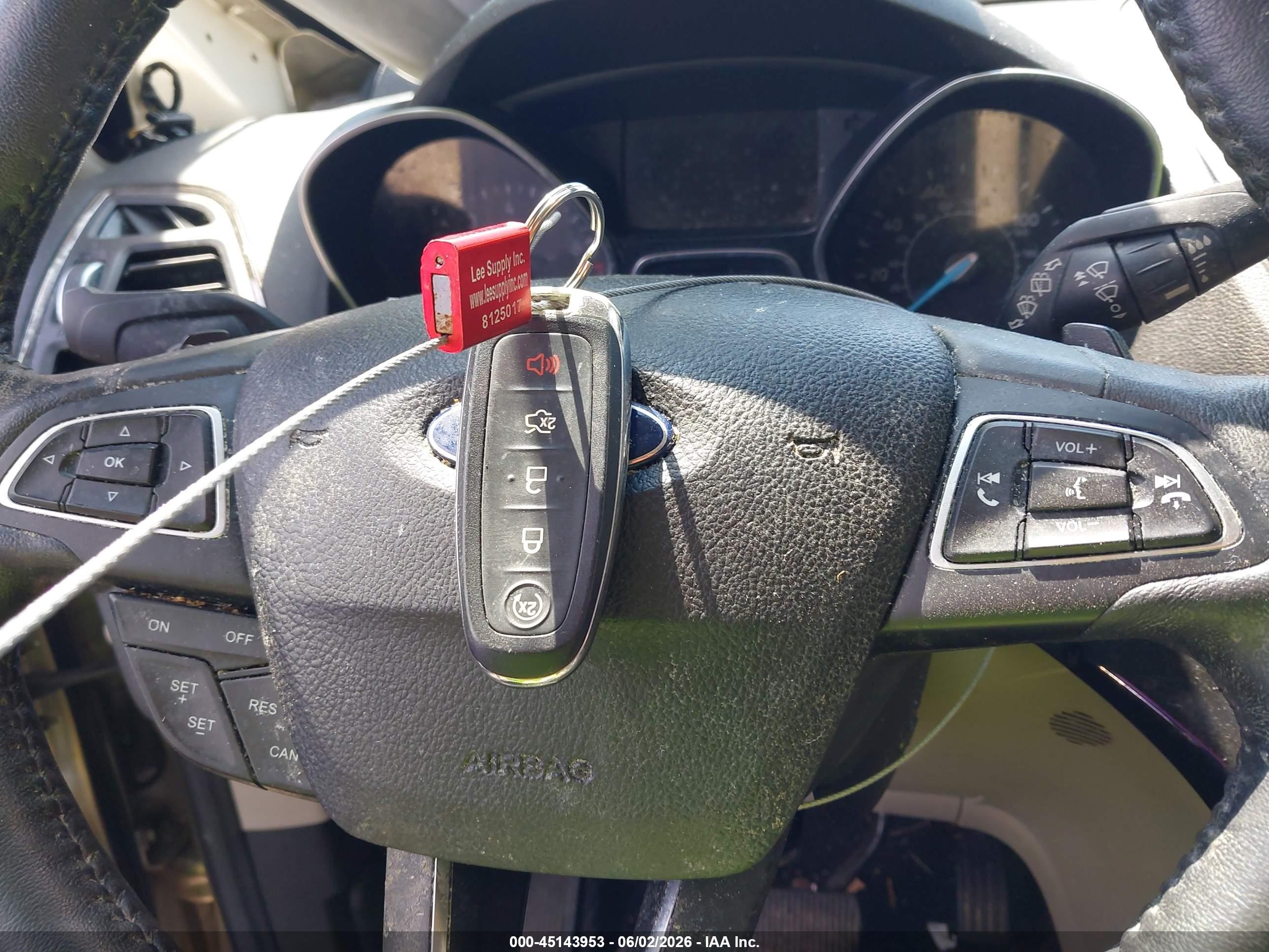 2017 Ford Escape Titanium Желто-коричневый vin: 1FMCU0JD6HUE53025