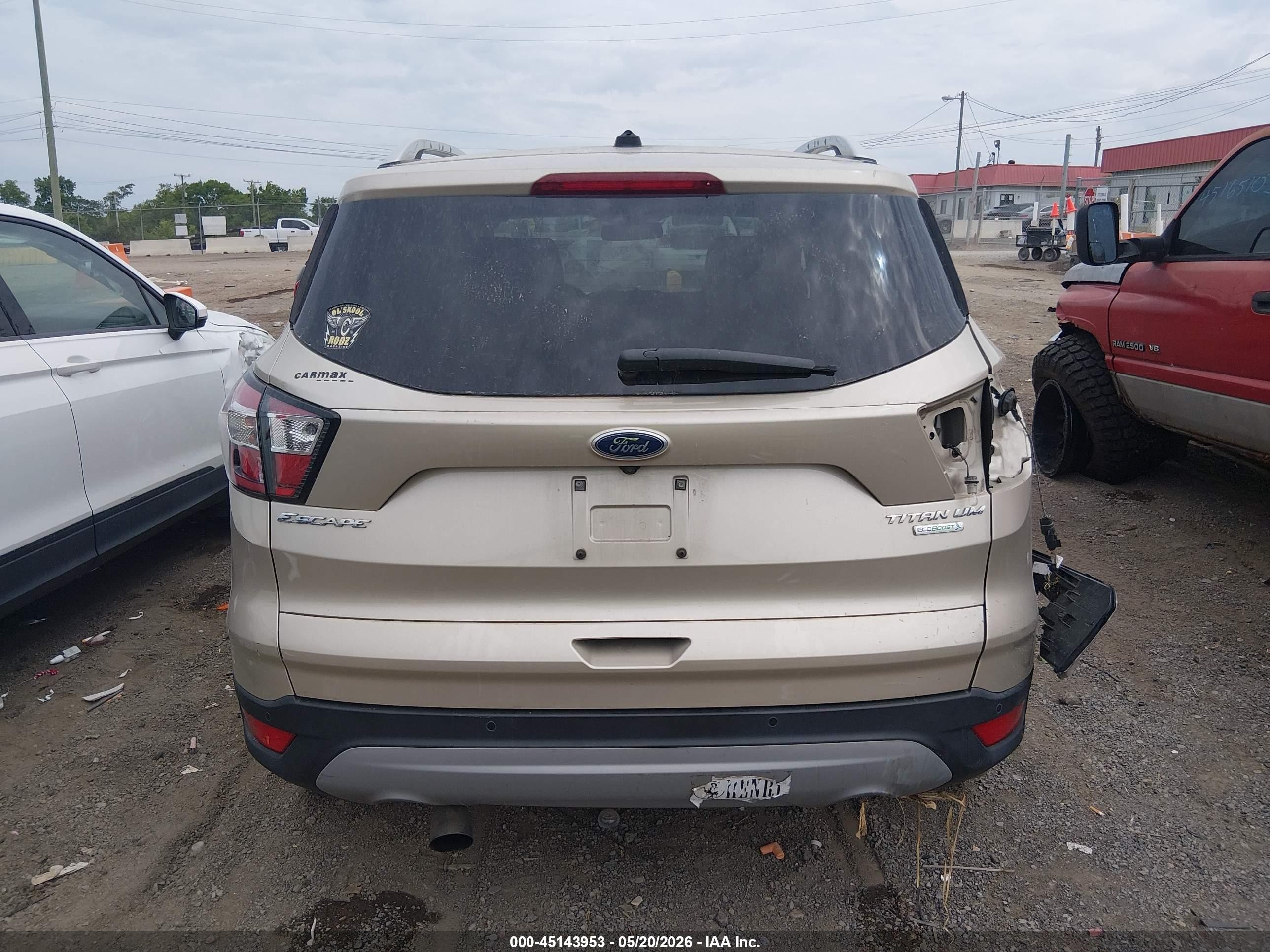 2017 Ford Escape Titanium Желто-коричневый vin: 1FMCU0JD6HUE53025