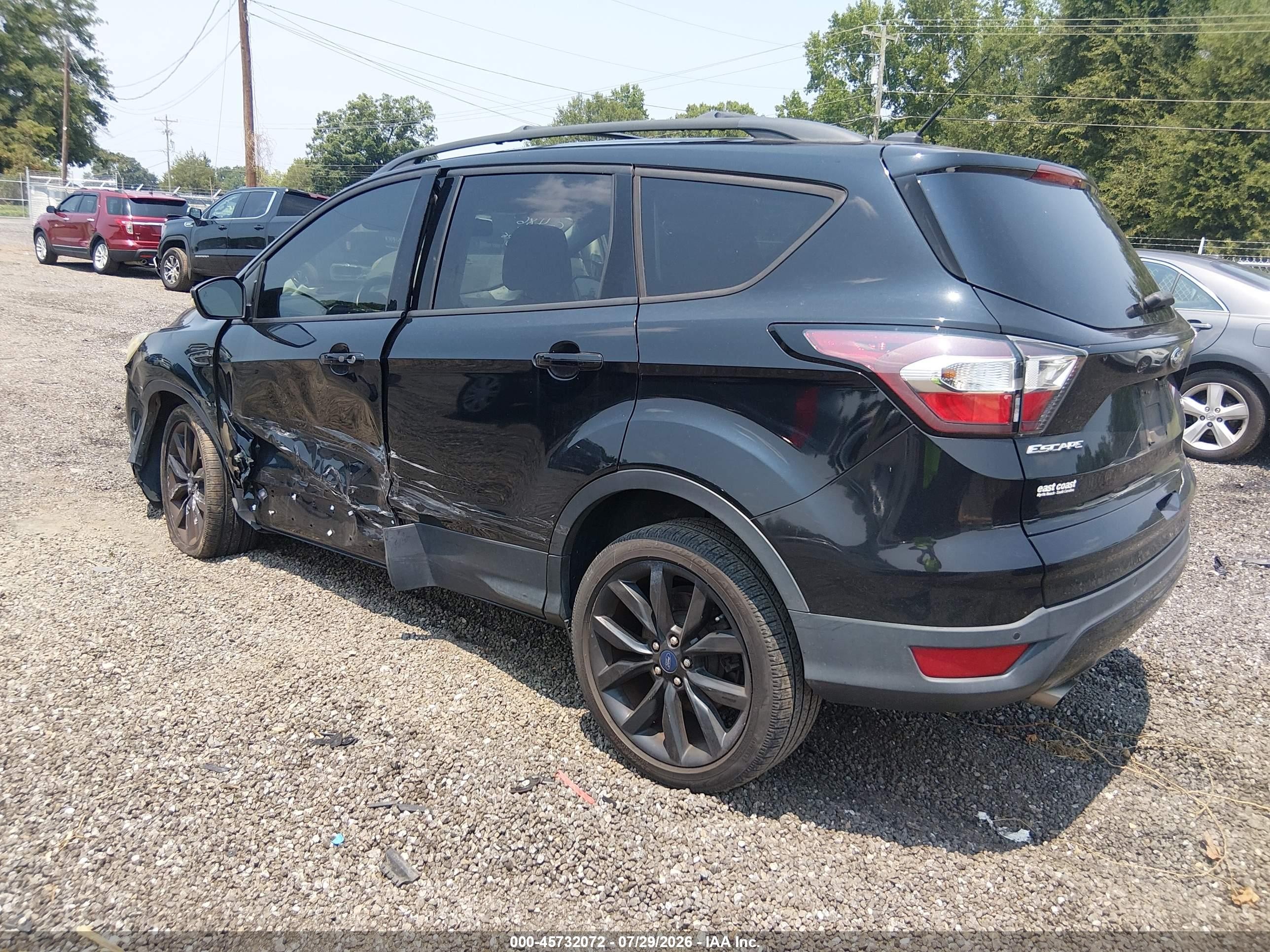 2017 Ford Escape Titanium Черный vin: 1FMCU0JD8HUA08771