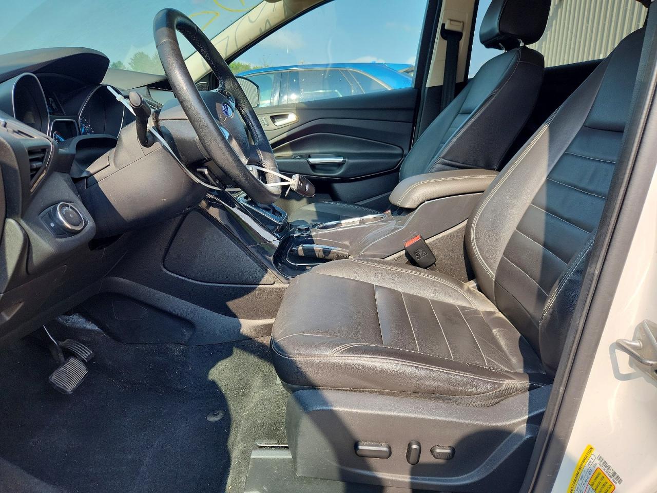 2014 Ford Escape Titanium White vin: 1FMCU0JX0EUB60050