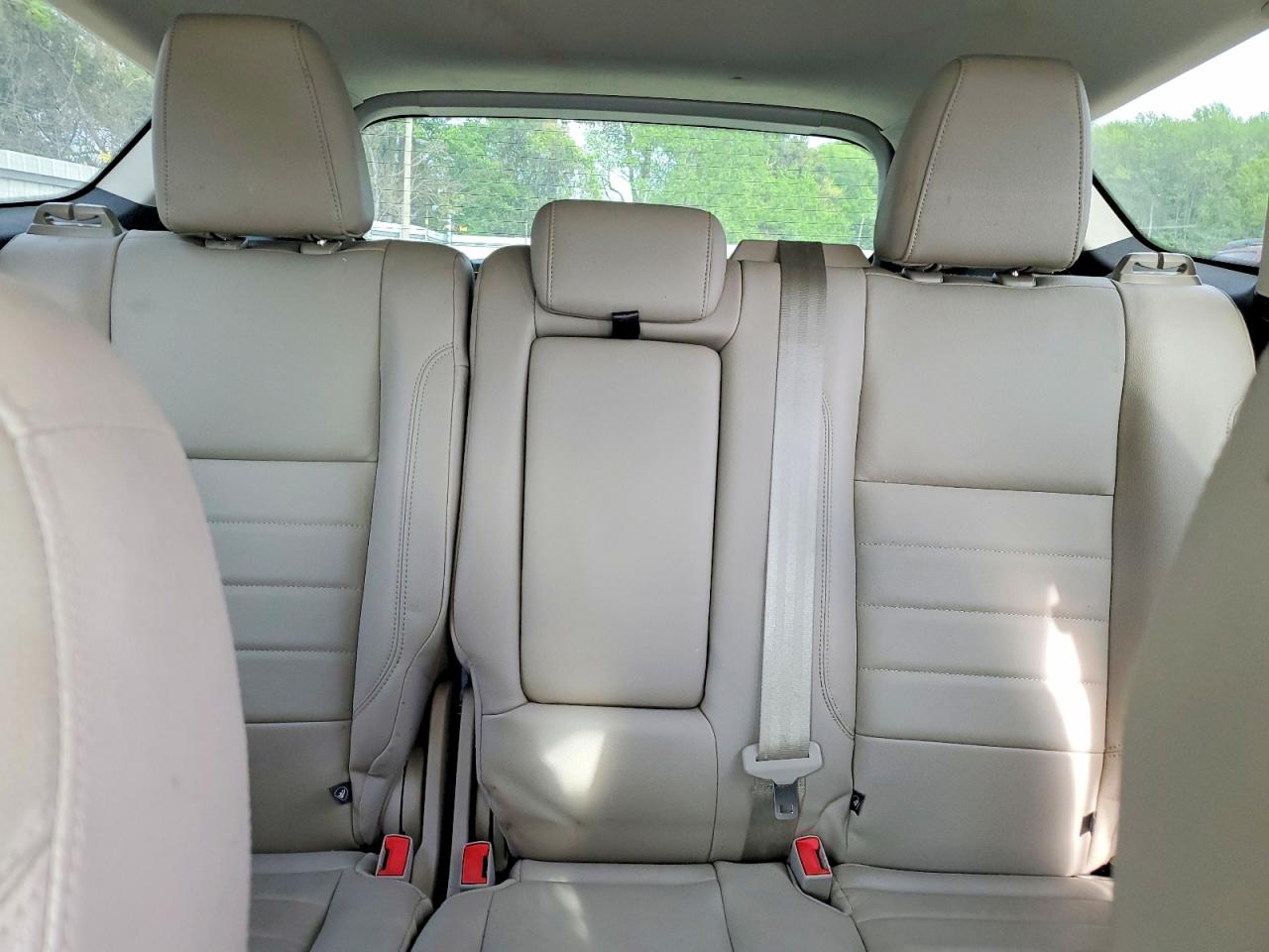 2014 Ford Escape Titanium White vin: 1FMCU0JX0EUE34881