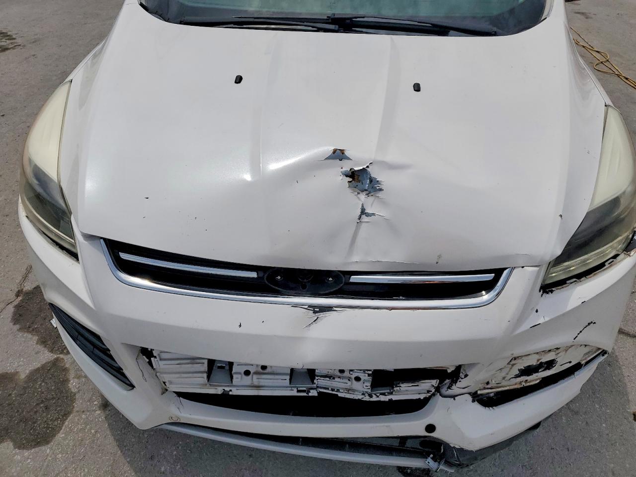 2015 Ford Escape Titanium White vin: 1FMCU0JX0FUA76909