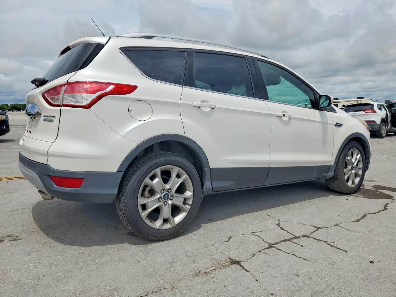 2015 Ford Escape Titanium White vin: 1FMCU0JX0FUA76909