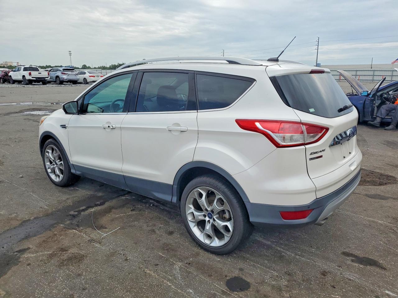 2015 Ford Escape Titanium Белый vin: 1FMCU0JX0FUC21107