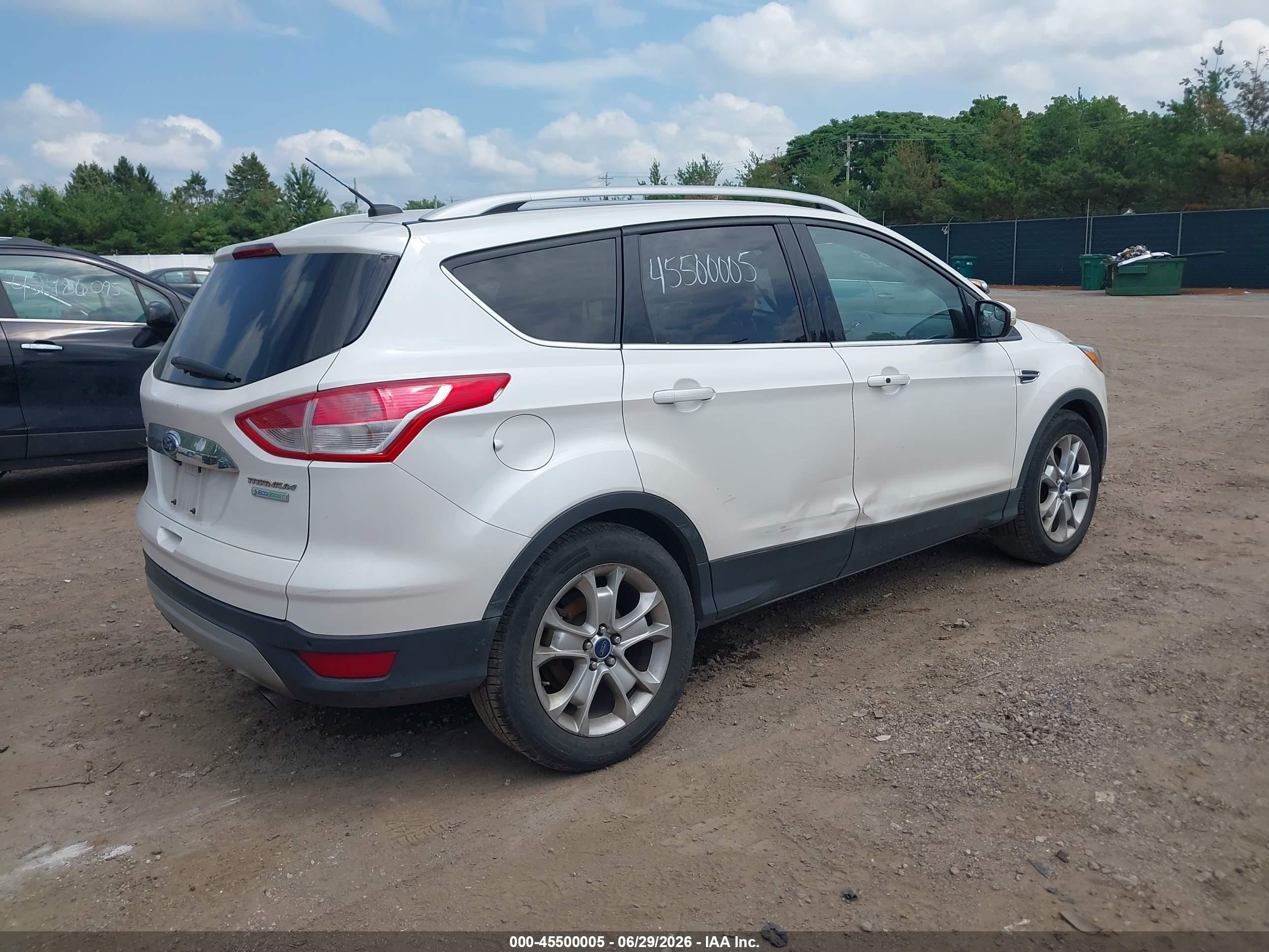2015 Ford Escape Titanium White vin: 1FMCU0JX0FUC76558