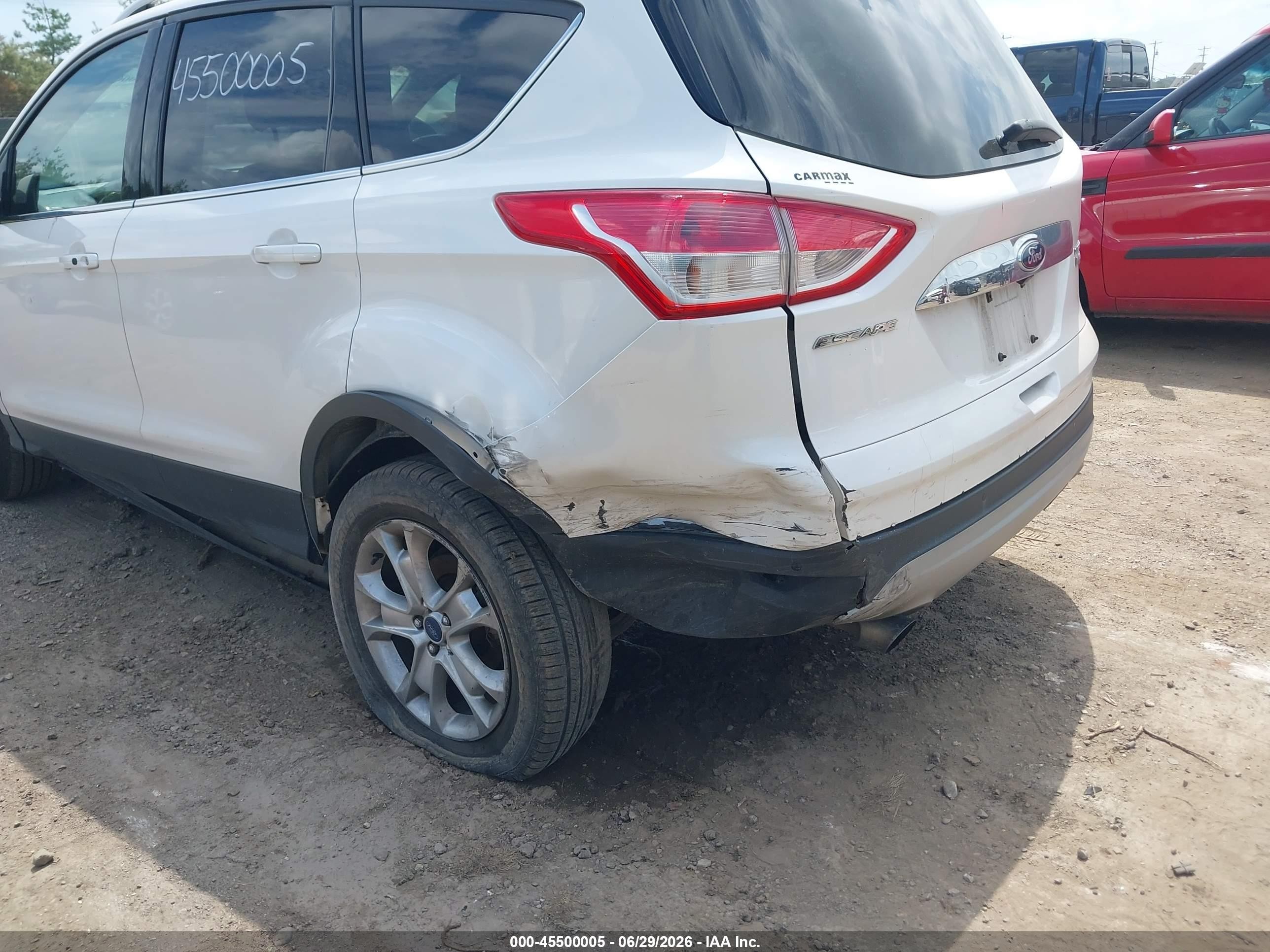 2015 Ford Escape Titanium White vin: 1FMCU0JX0FUC76558