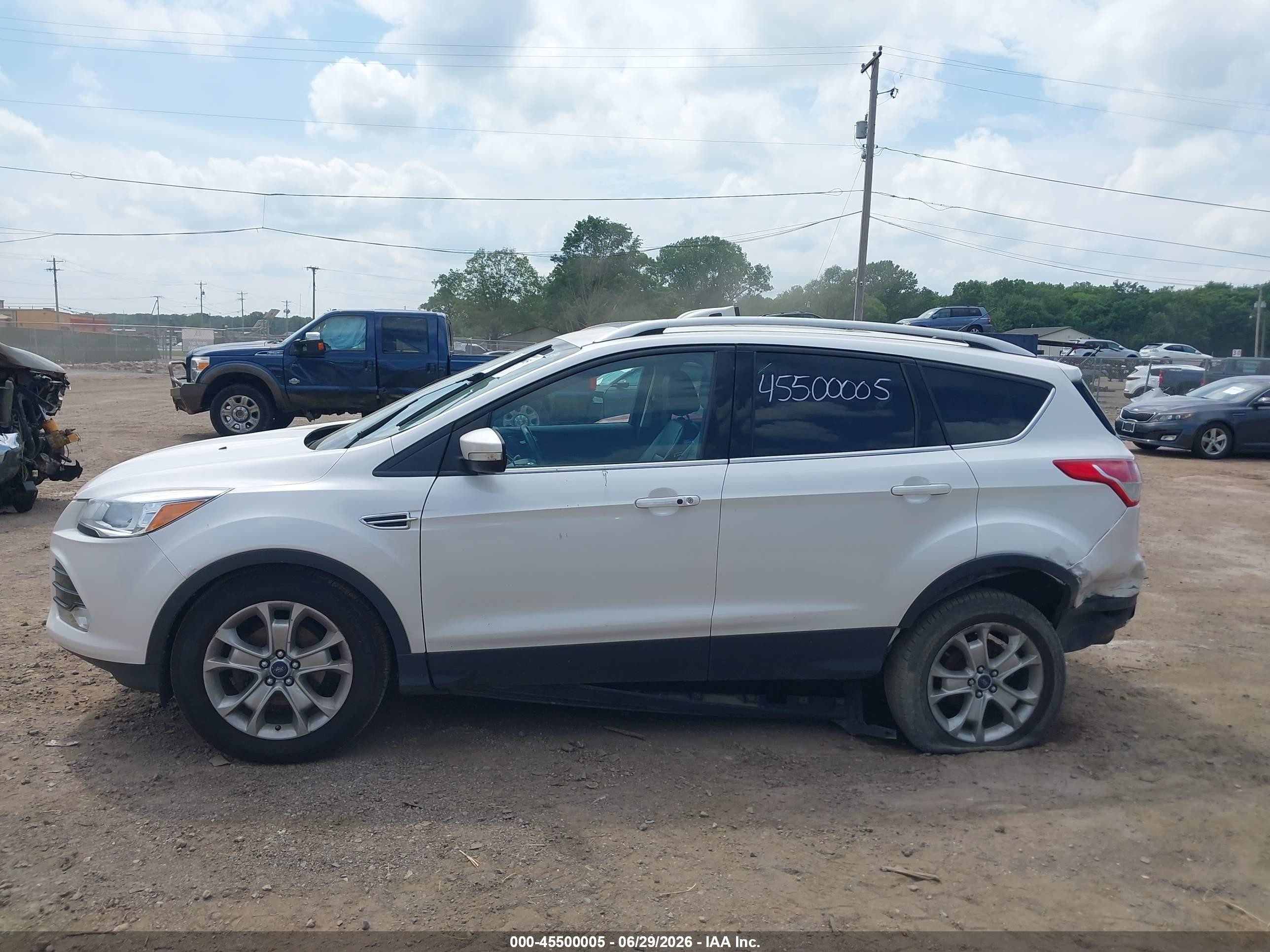 2015 Ford Escape Titanium White vin: 1FMCU0JX0FUC76558