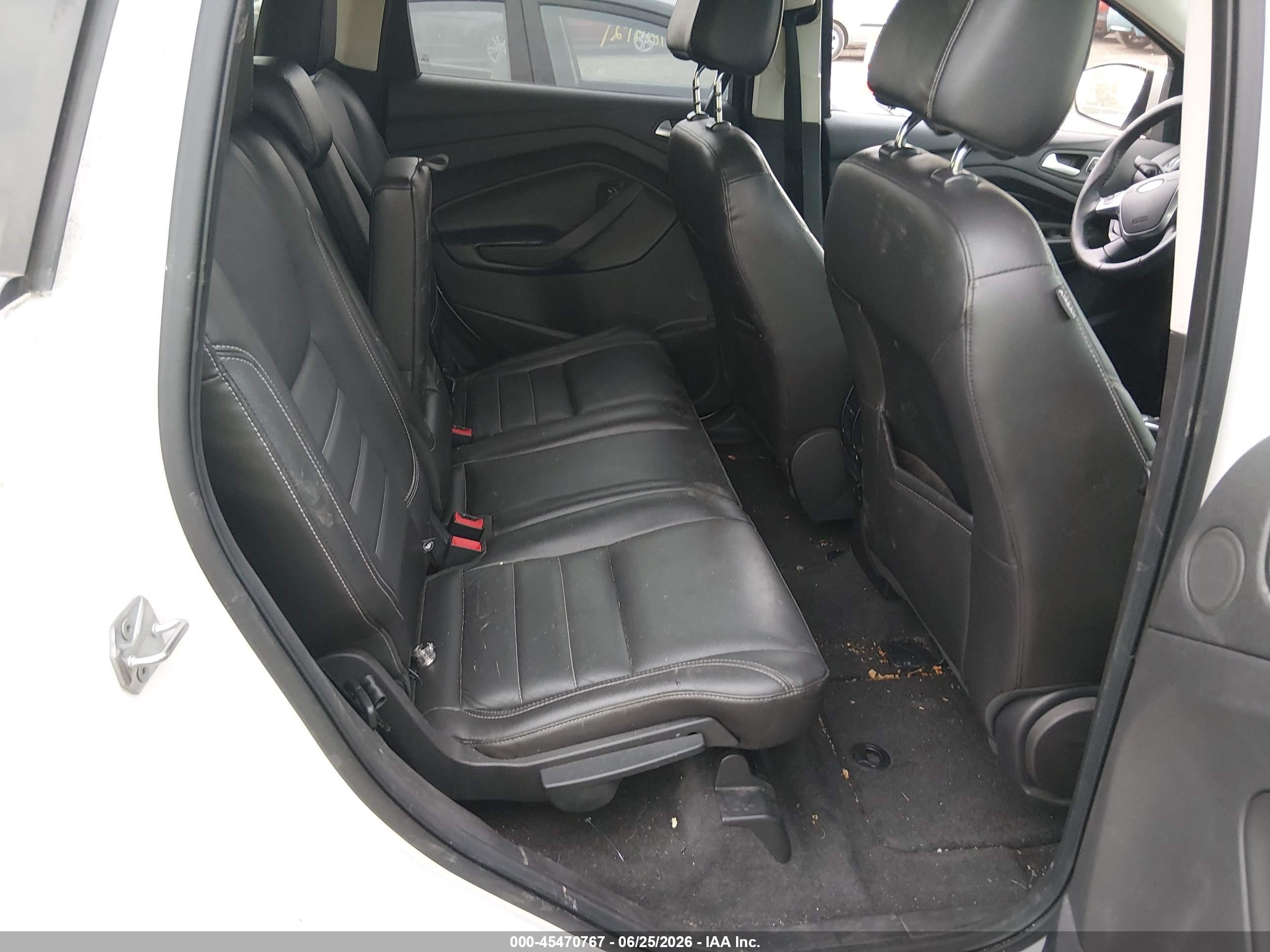 2014 Ford Escape Titanium White vin: 1FMCU0JX1EUB70912