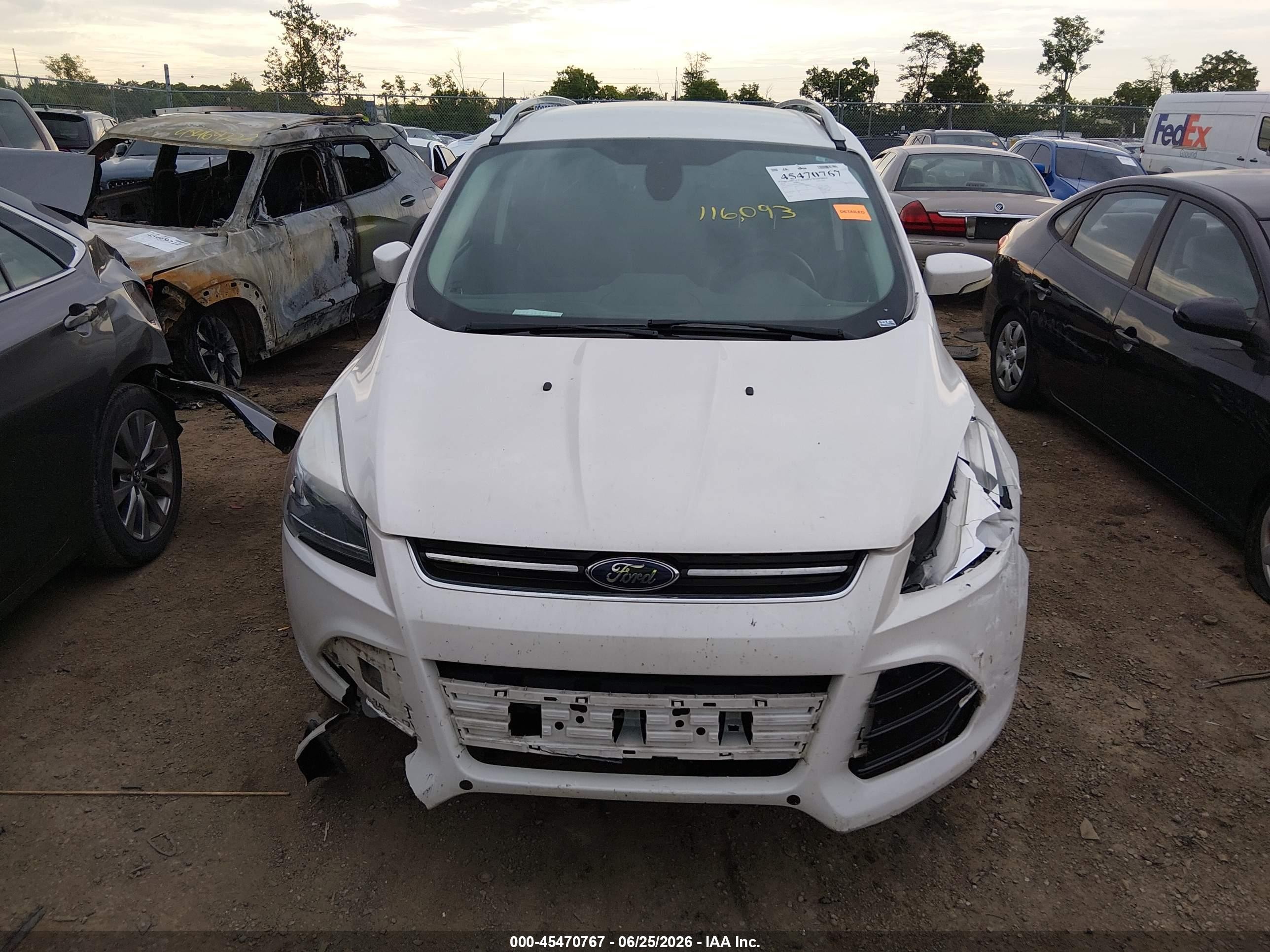 2014 Ford Escape Titanium White vin: 1FMCU0JX1EUB70912