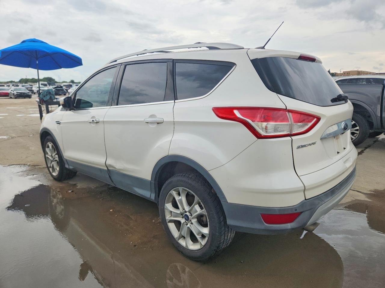 2014 Ford Escape Titanium White vin: 1FMCU0JX1EUC21020