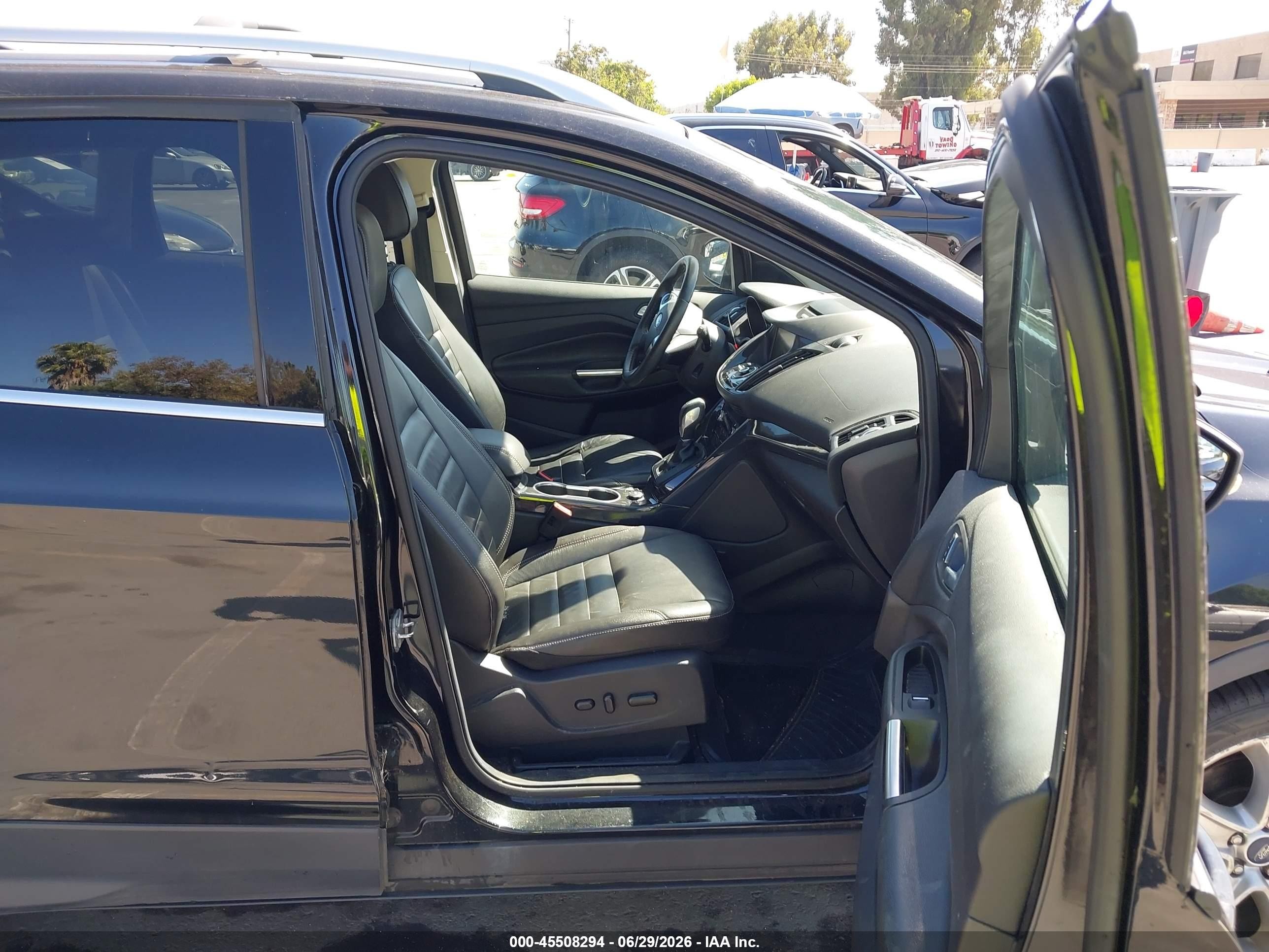 2015 Ford Escape Titanium Black vin: 1FMCU0JX1FUC36960