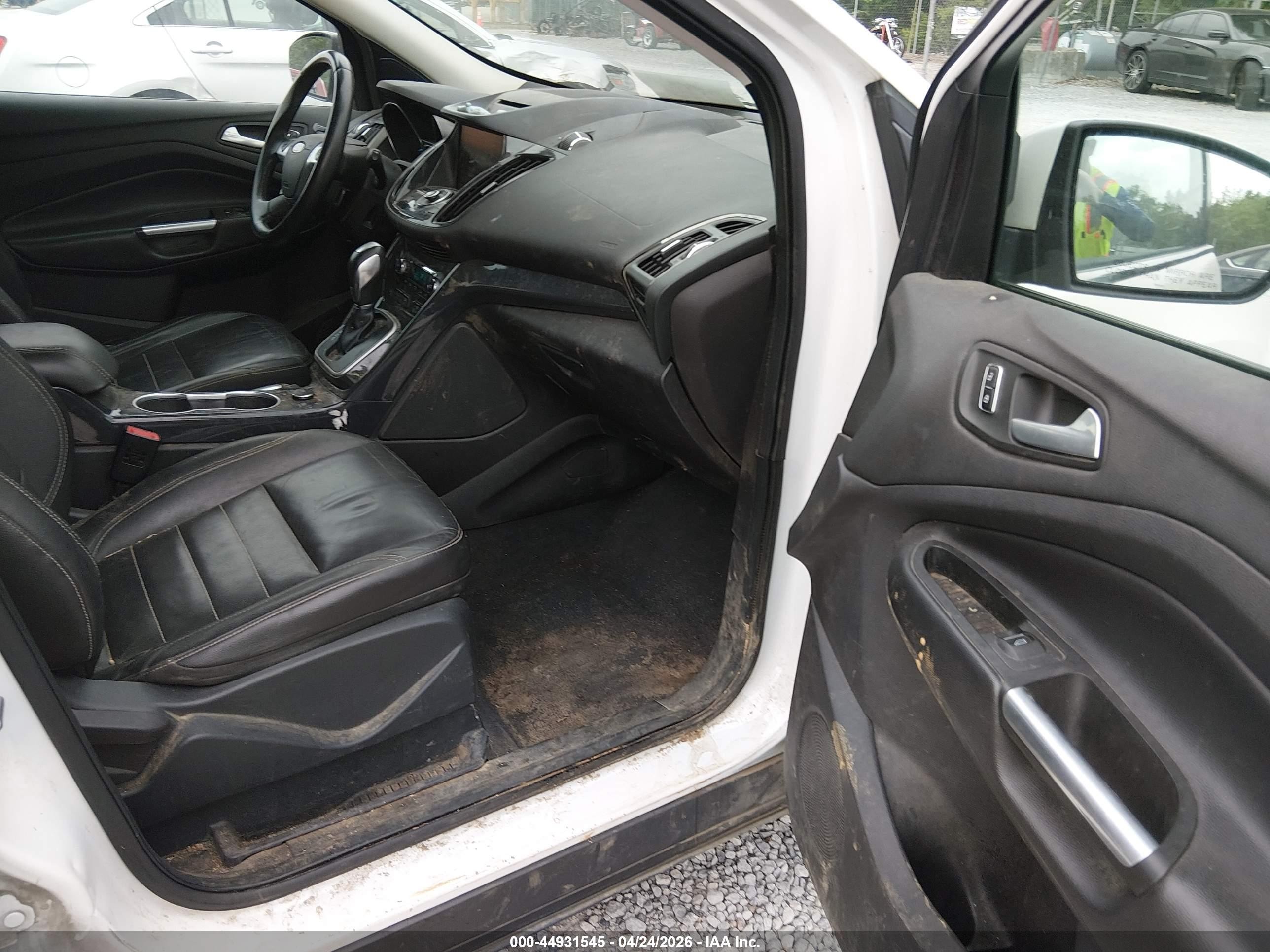2014 Ford Escape Titanium Белый vin: 1FMCU0JX2EUB43508