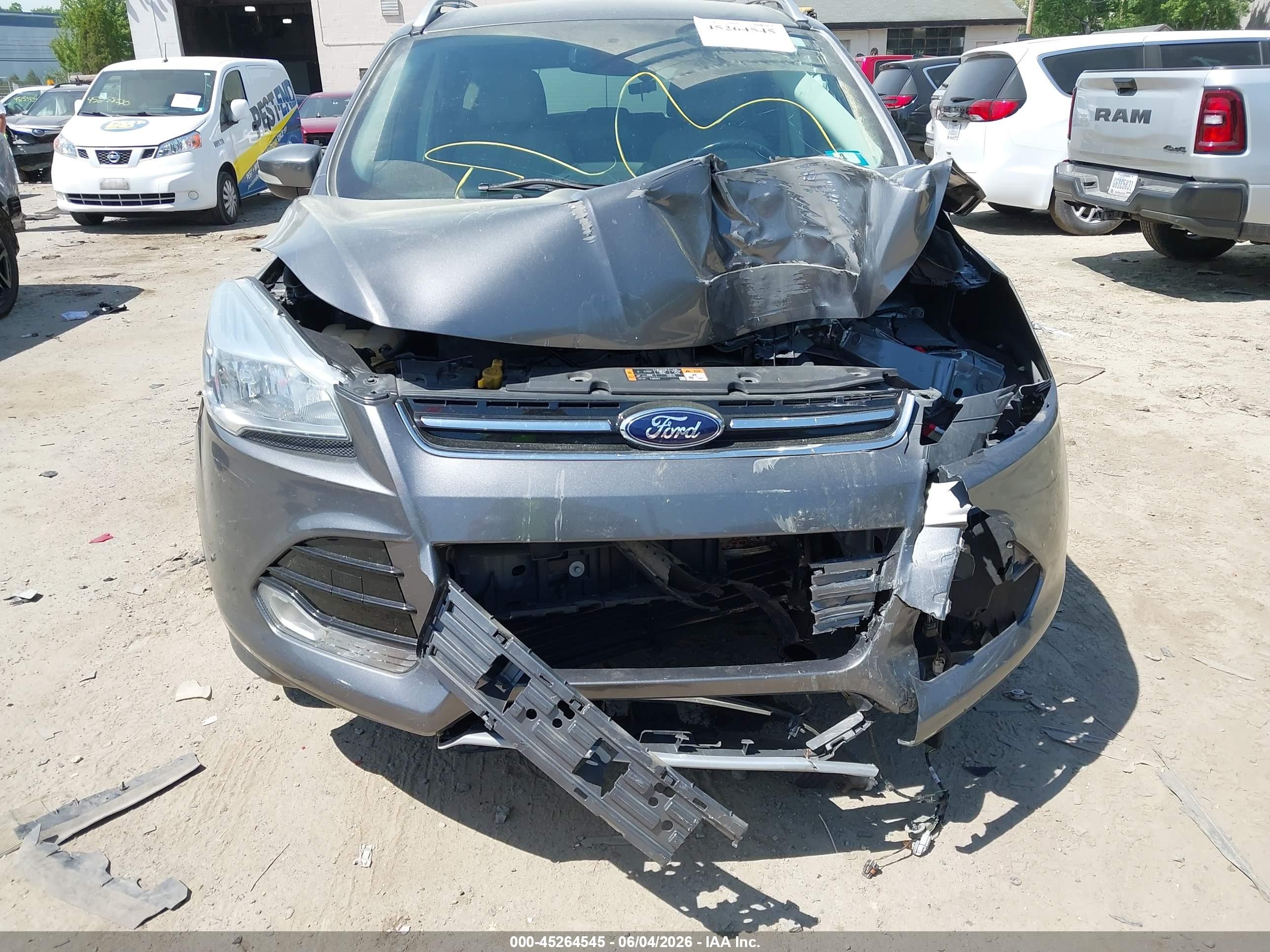 2014 Ford Escape Titanium Серый vin: 1FMCU0JX2EUC14058