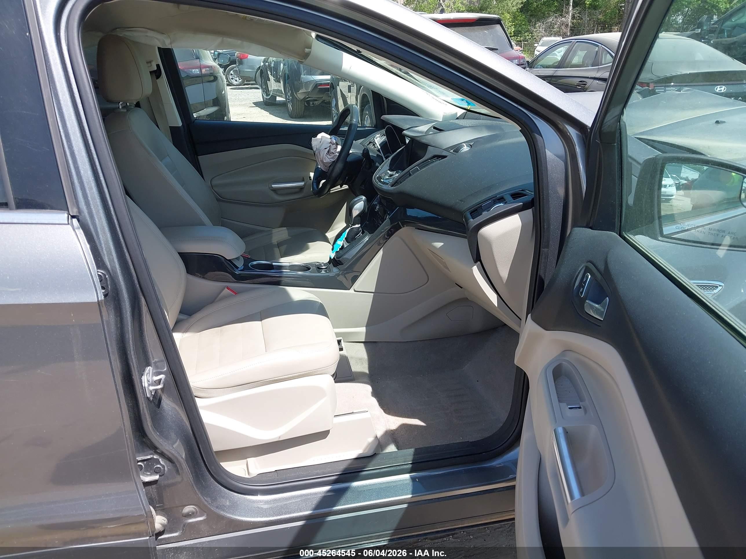 2014 Ford Escape Titanium Серый vin: 1FMCU0JX2EUC14058
