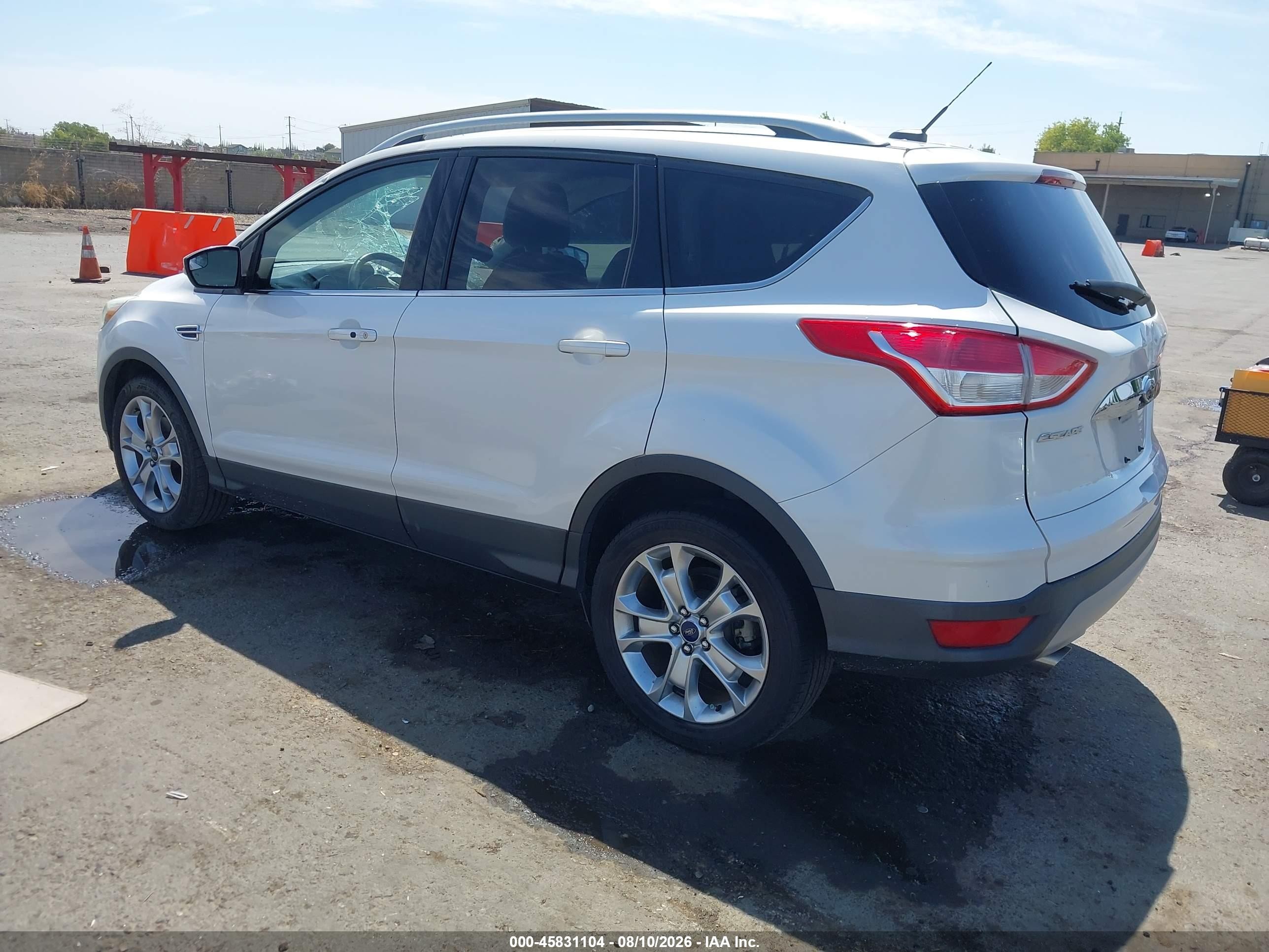 2015 Ford Escape Titanium Белый vin: 1FMCU0JX2FUB41324