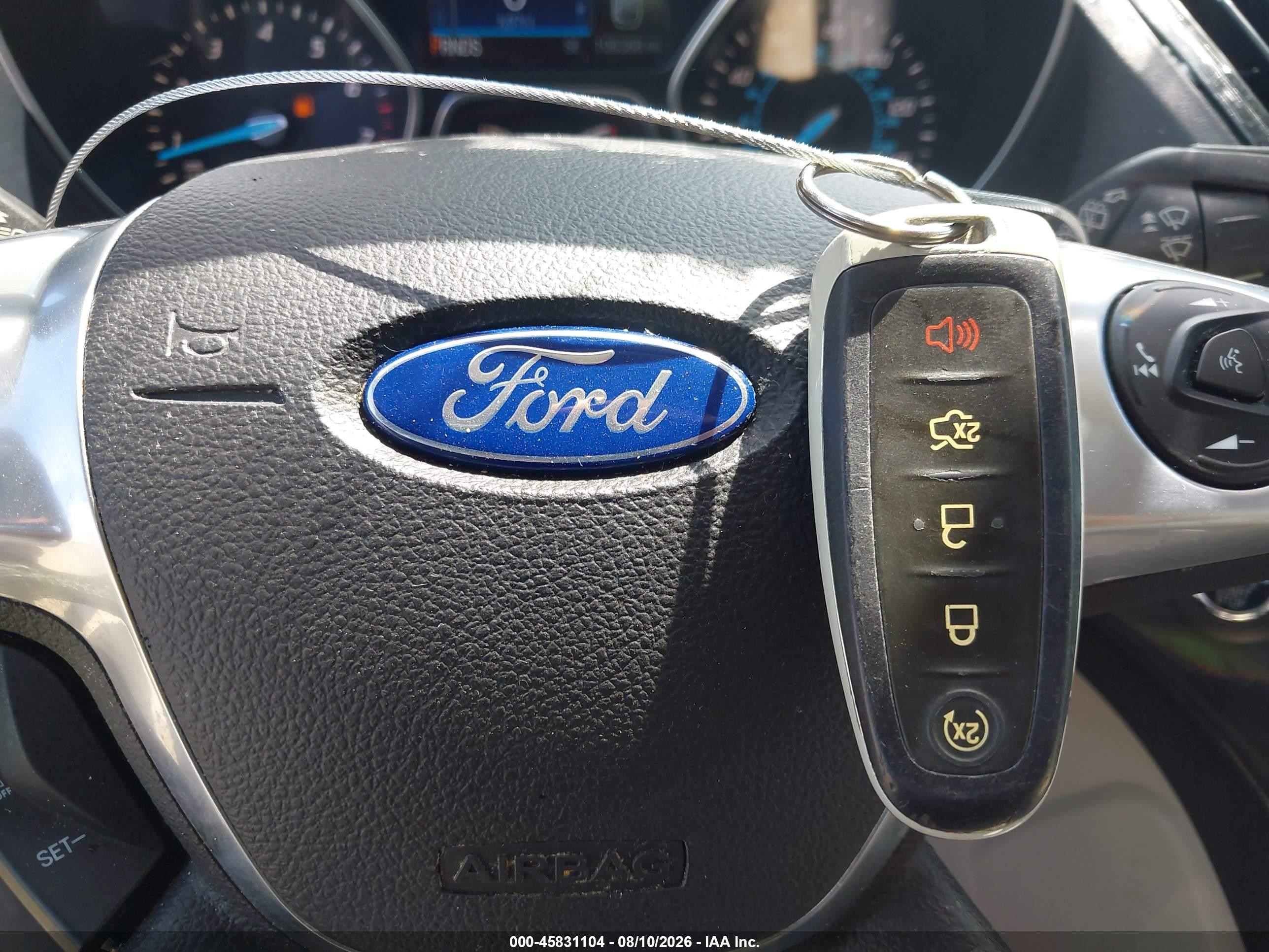 2015 Ford Escape Titanium Белый vin: 1FMCU0JX2FUB41324