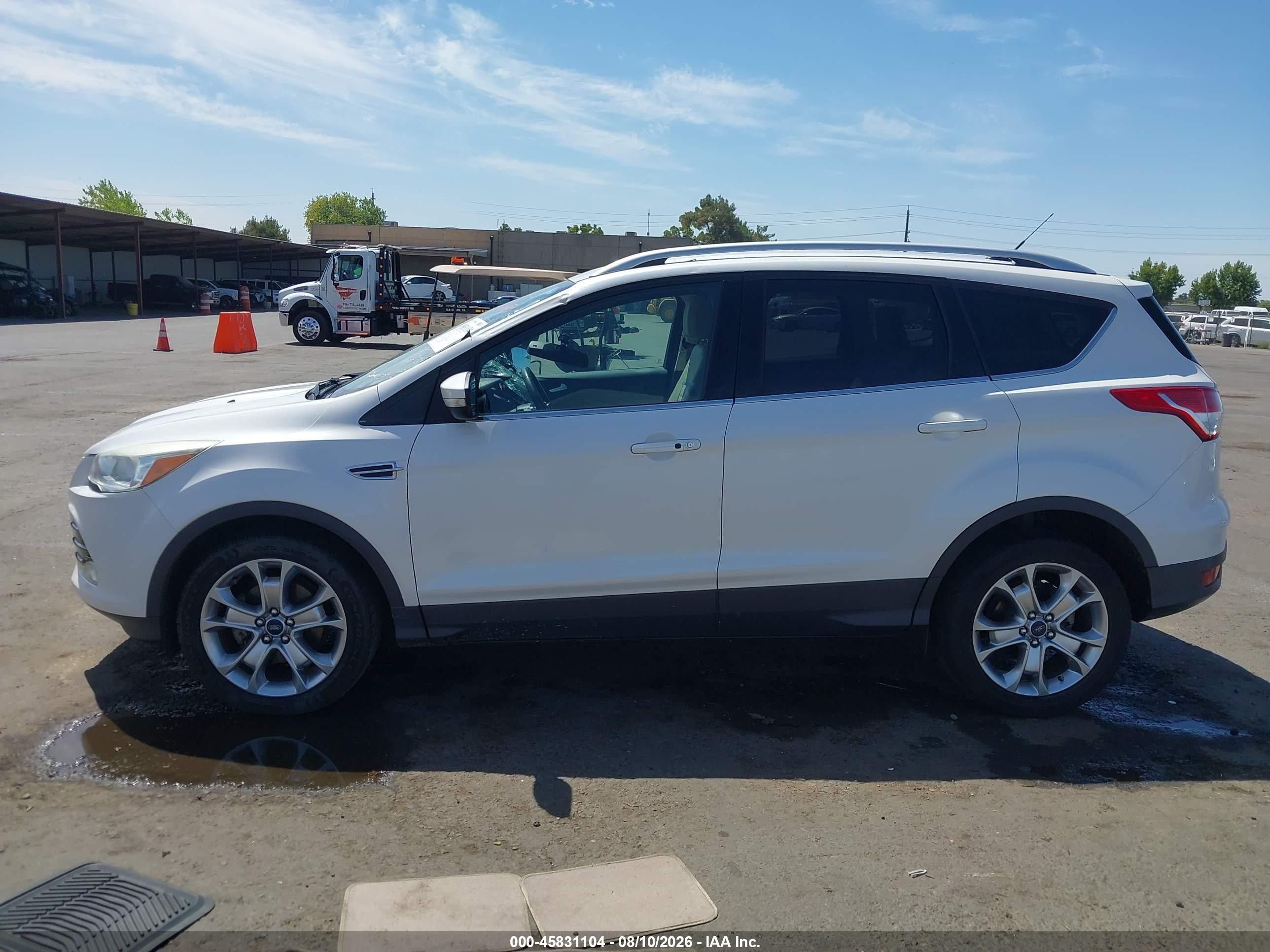 2015 Ford Escape Titanium Белый vin: 1FMCU0JX2FUB41324