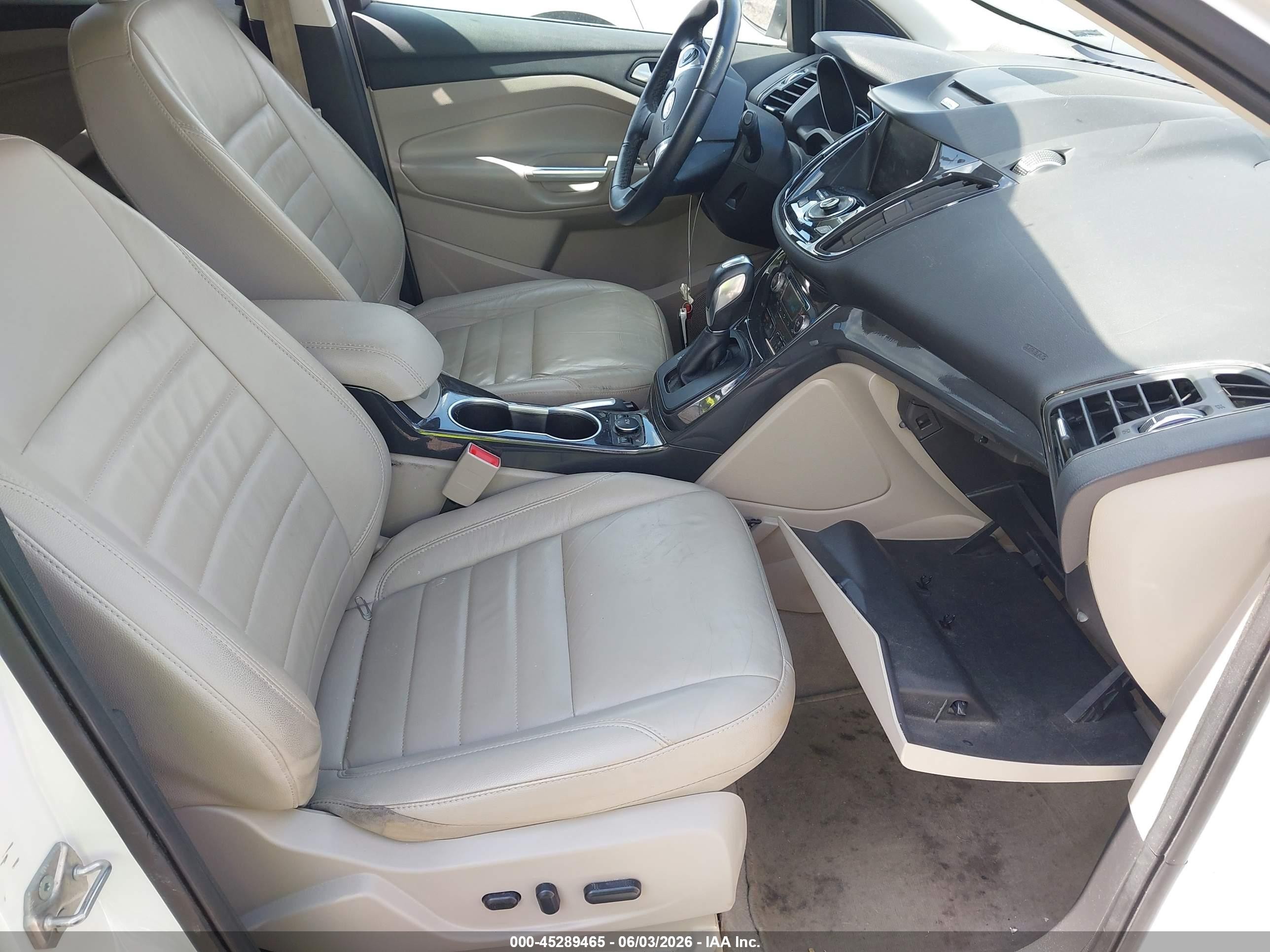 2015 Ford Escape Titanium White vin: 1FMCU0JX3FUC85688