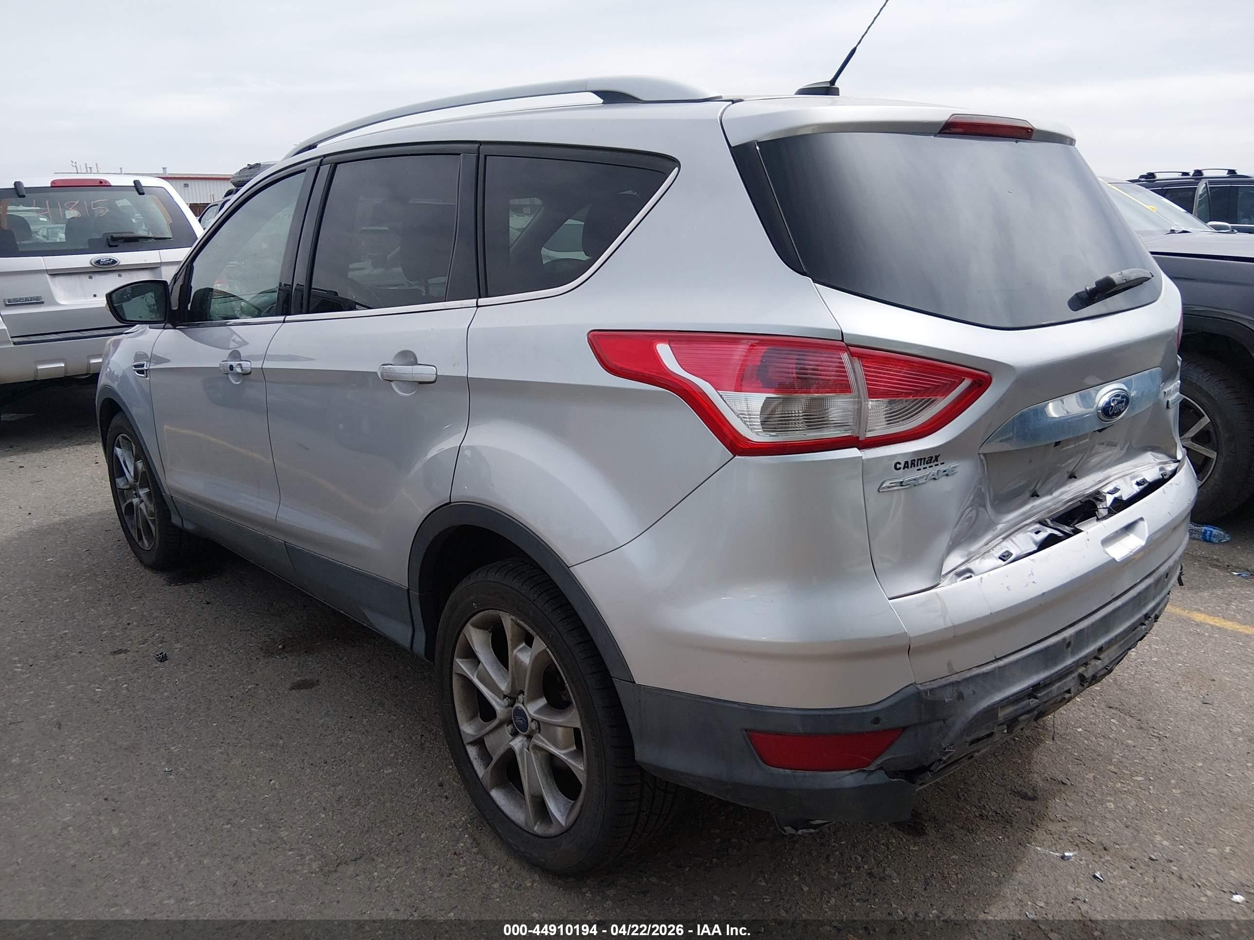2014 Ford Escape Titanium Серебряный vin: 1FMCU0JX4EUE00197